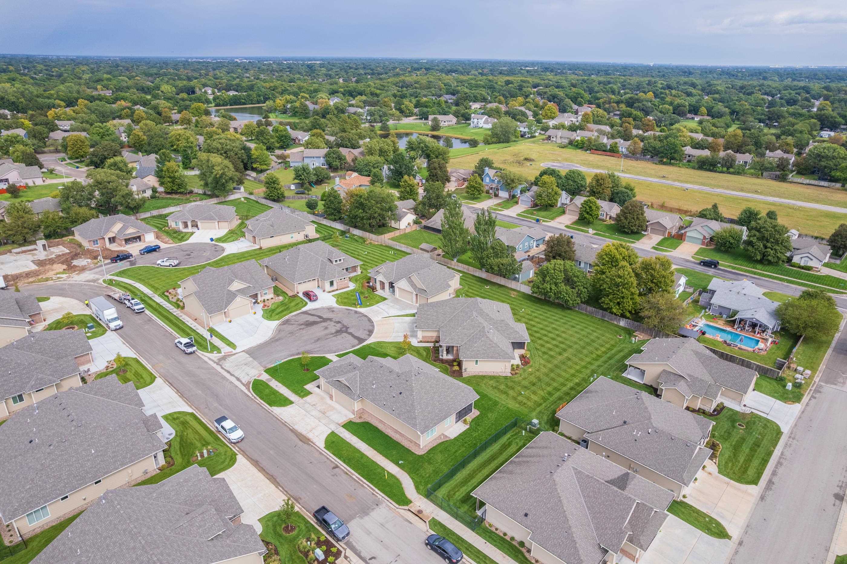 810 N Thornton Court Wichita KS 67235