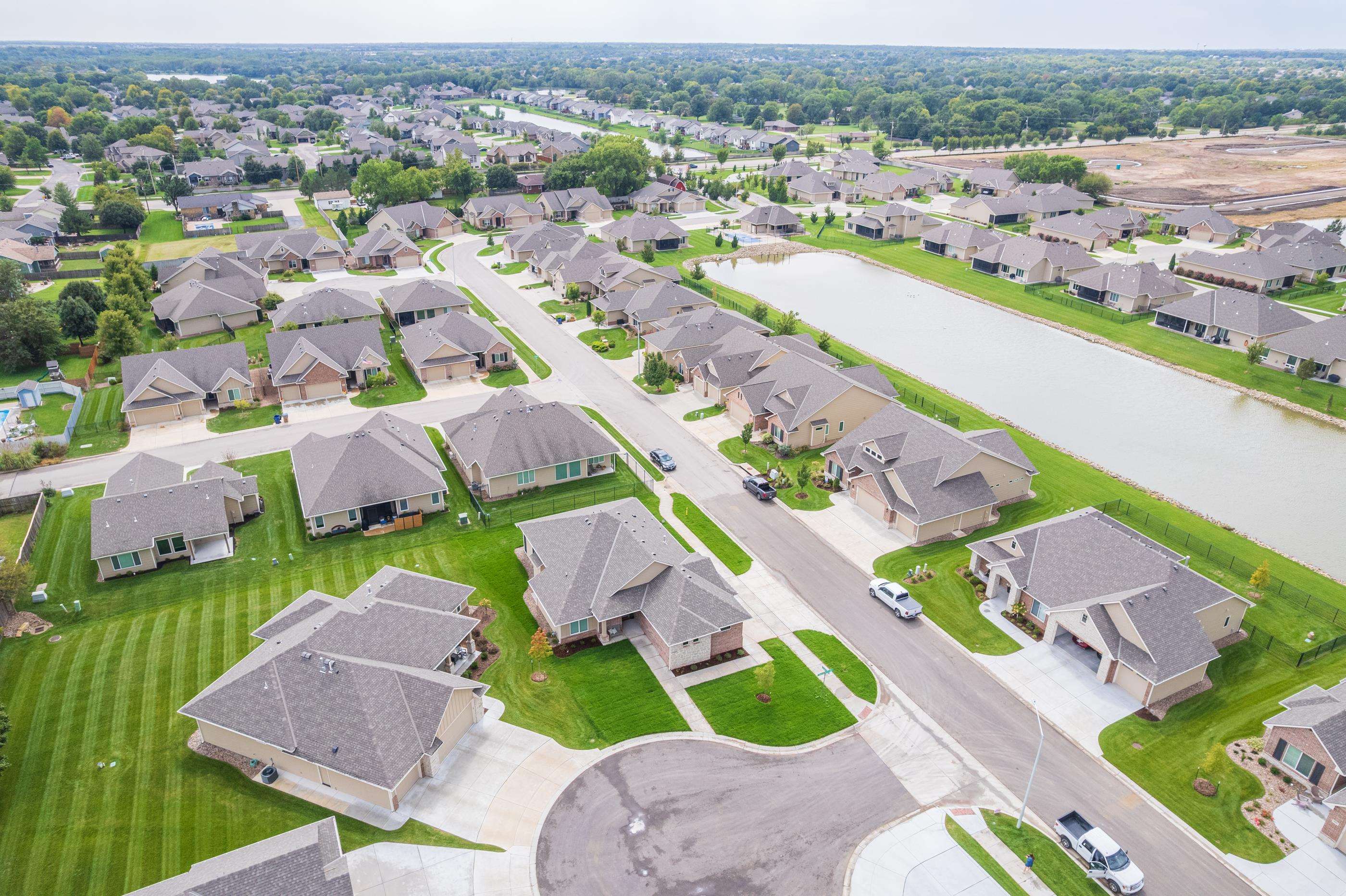 810 N Thornton Court Wichita KS 67235