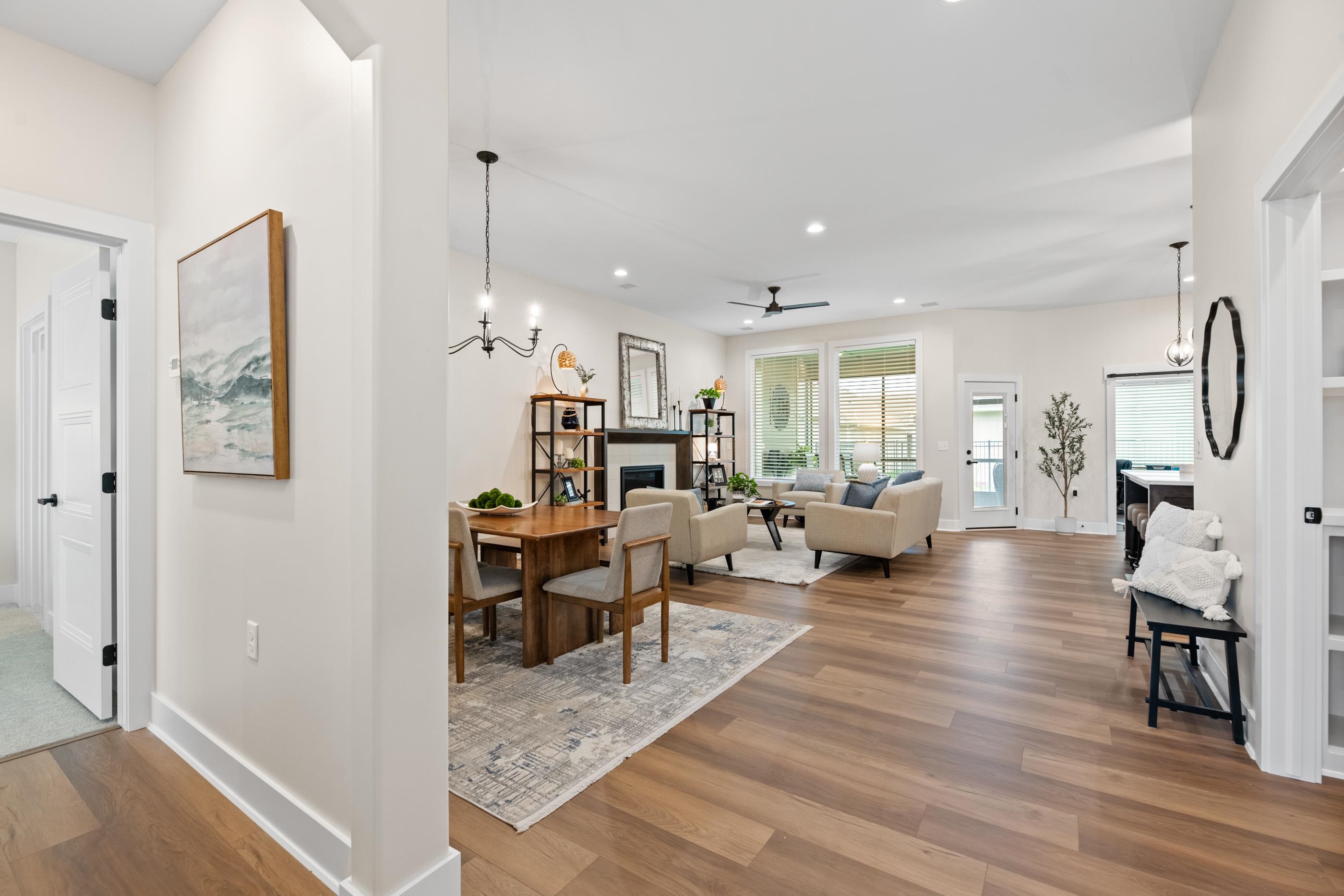 810 N Thornton Court Wichita KS 67235