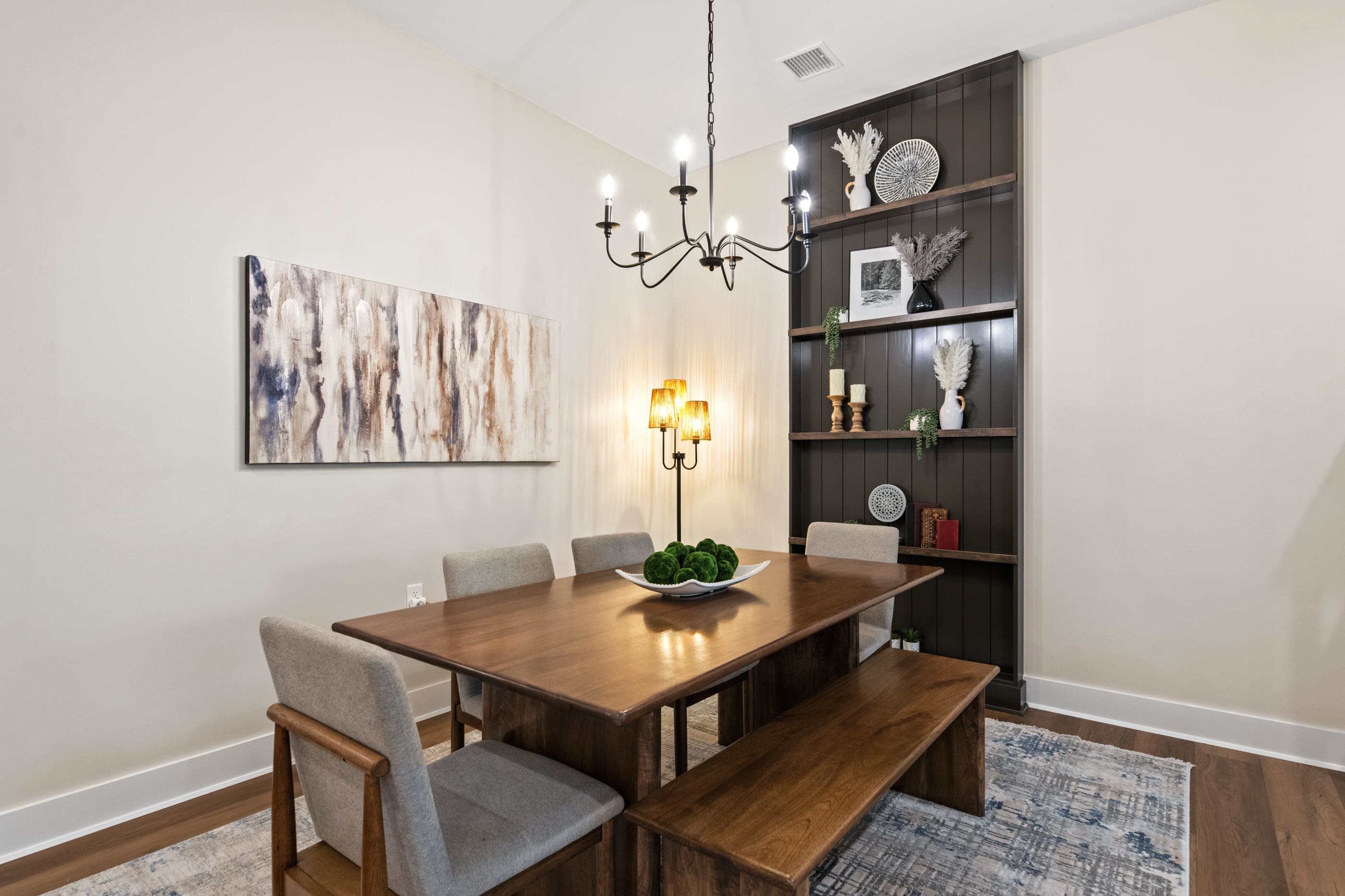 810 N Thornton Court Wichita KS 67235