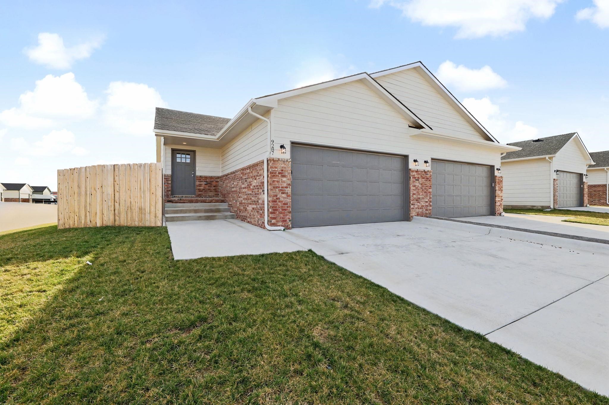 9285 E Fox Pointe Bel Aire KS 67226