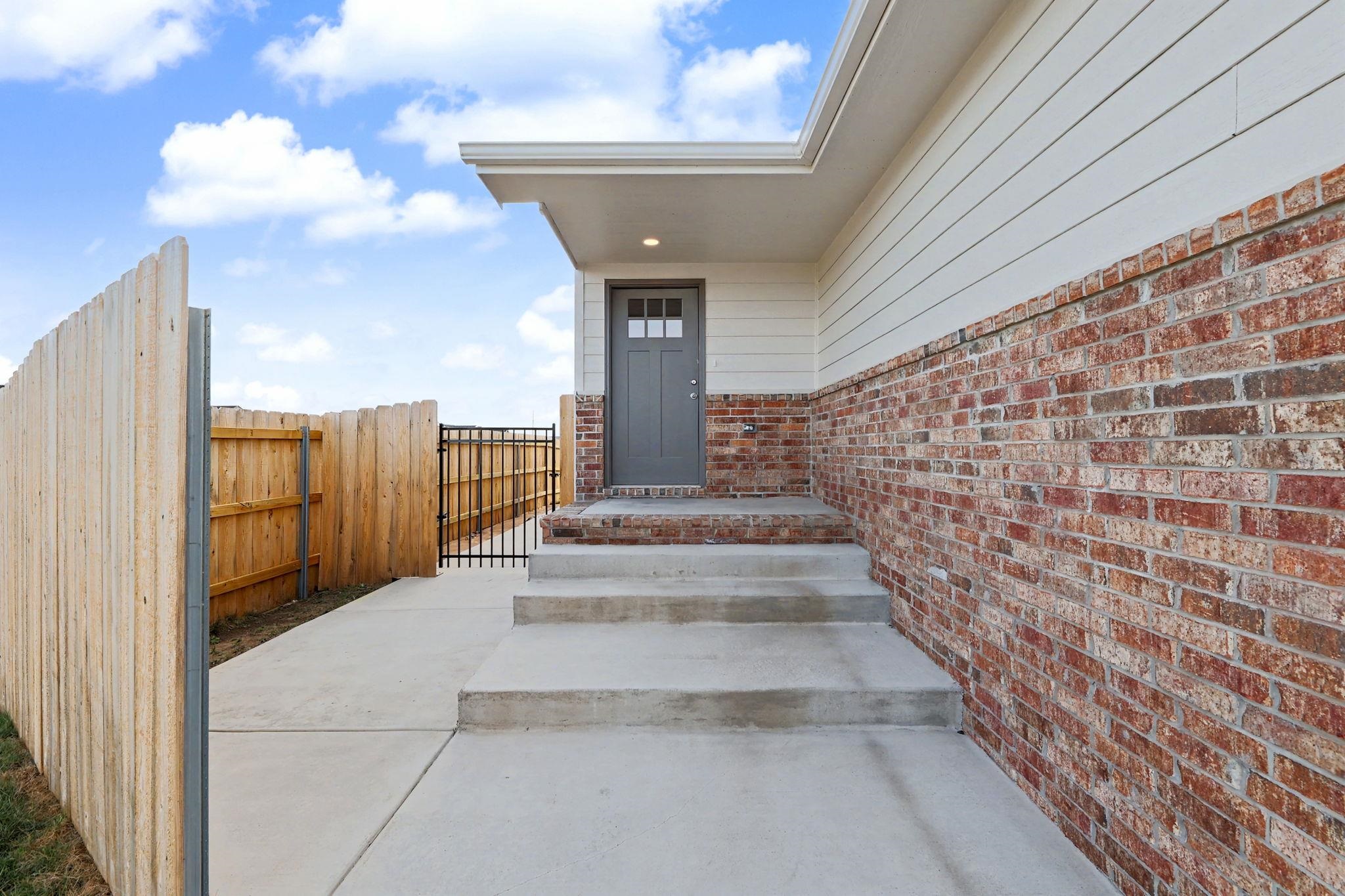 9285 E Fox Pointe Bel Aire KS 67226