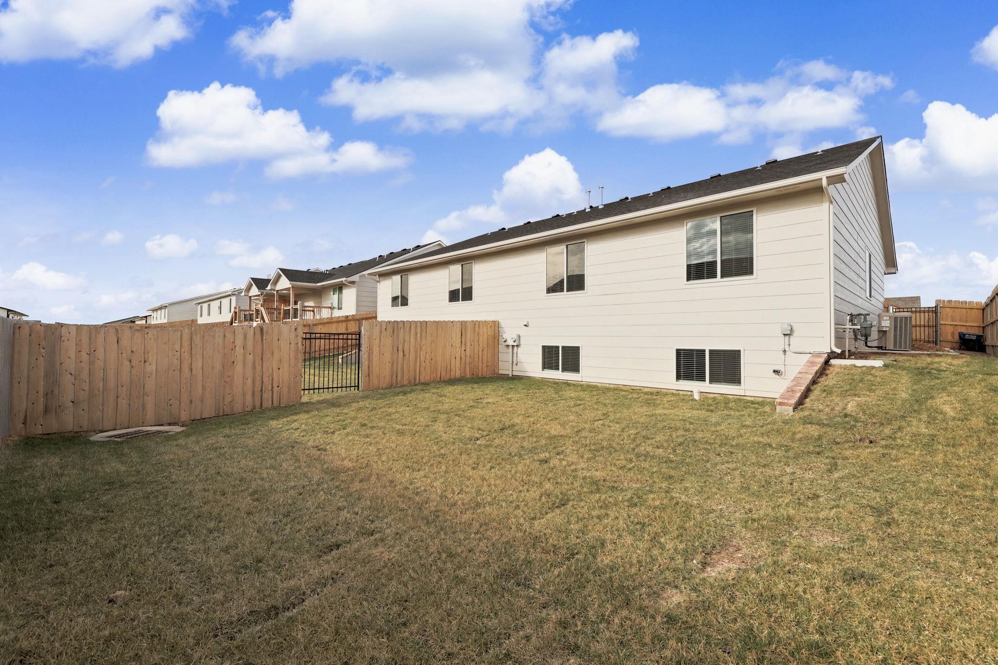 9285 E Fox Pointe Bel Aire KS 67226