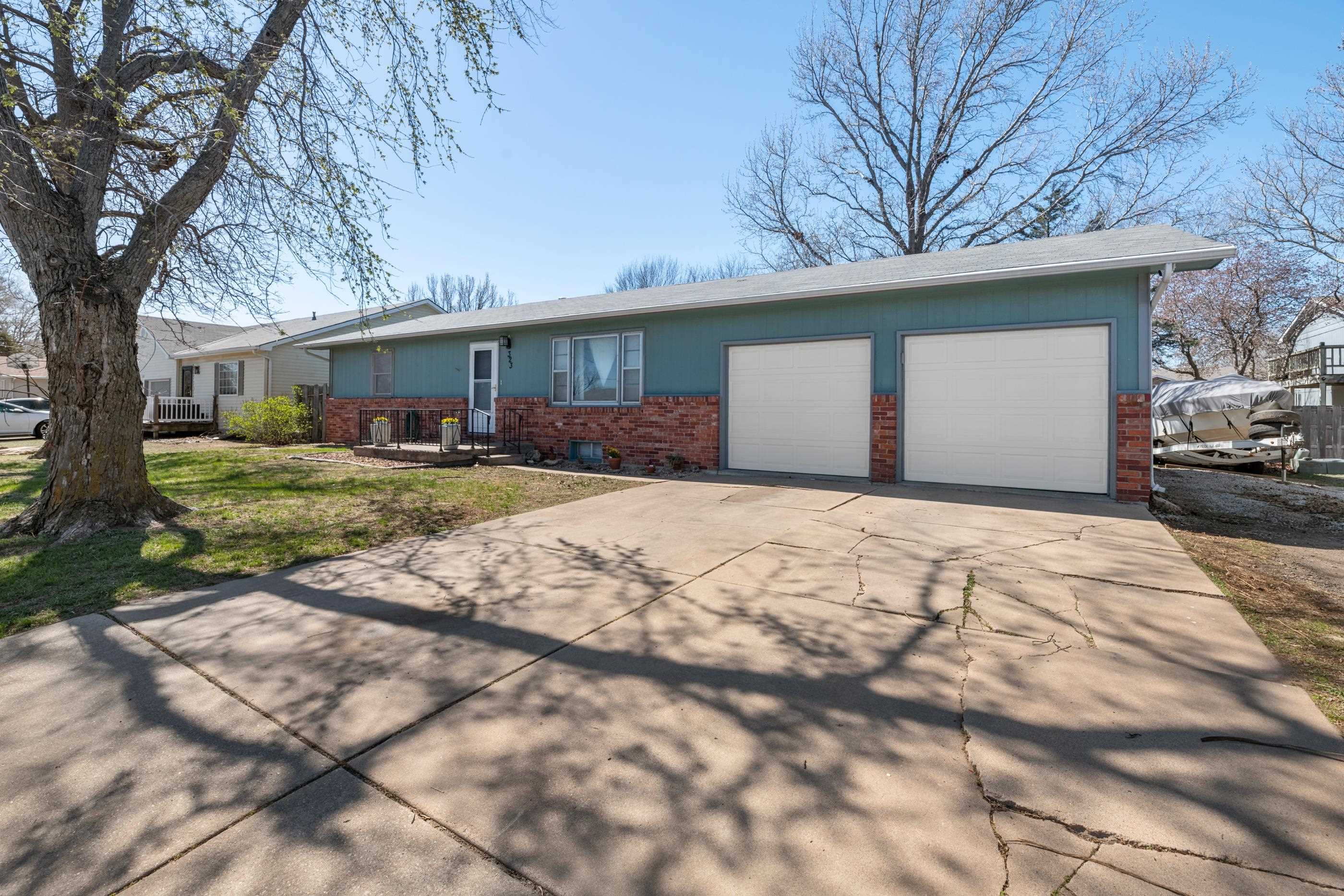 323 Jonathan Street Maize KS 67101