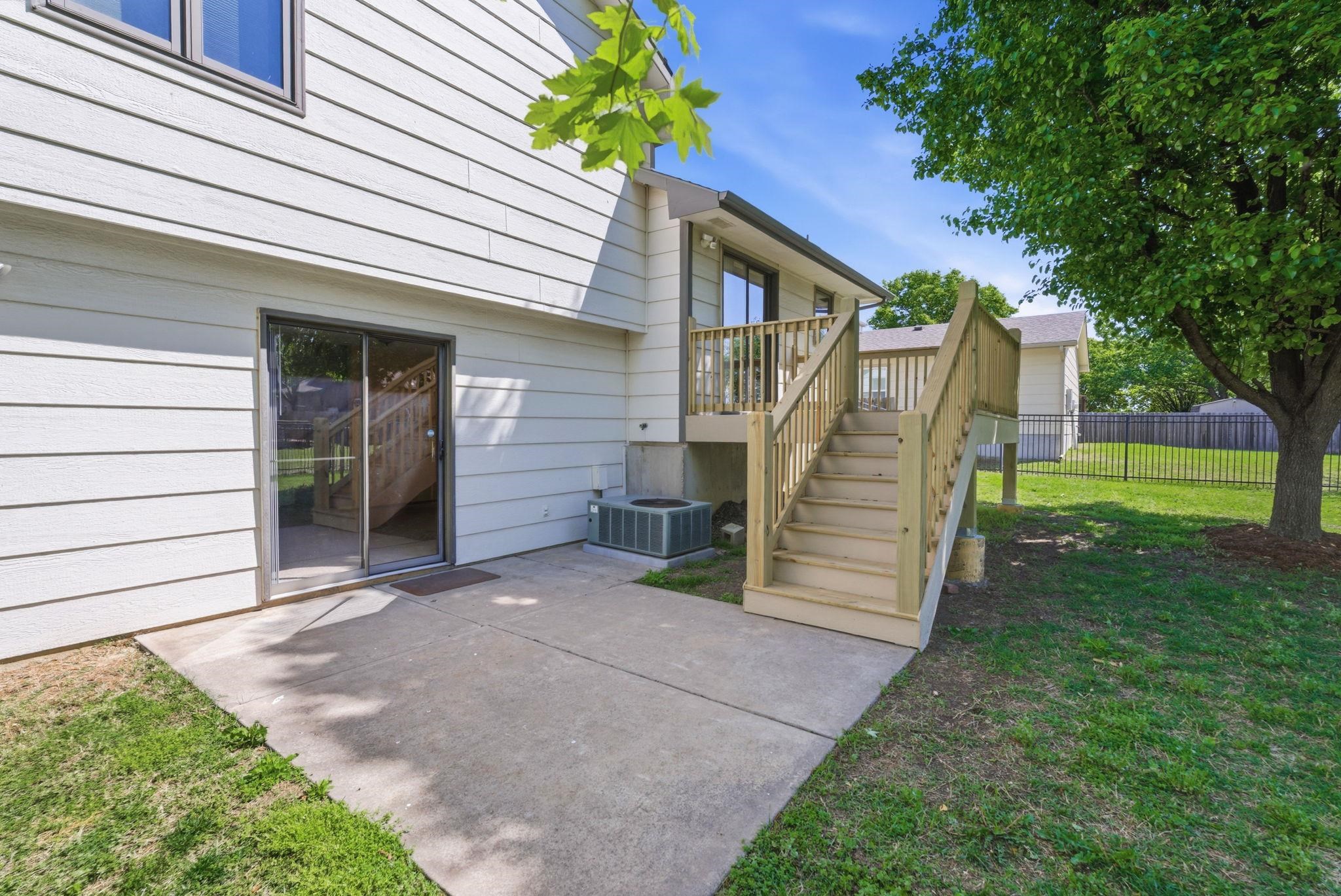 4554 N Eagle Lake Drive Bel Aire KS 67220