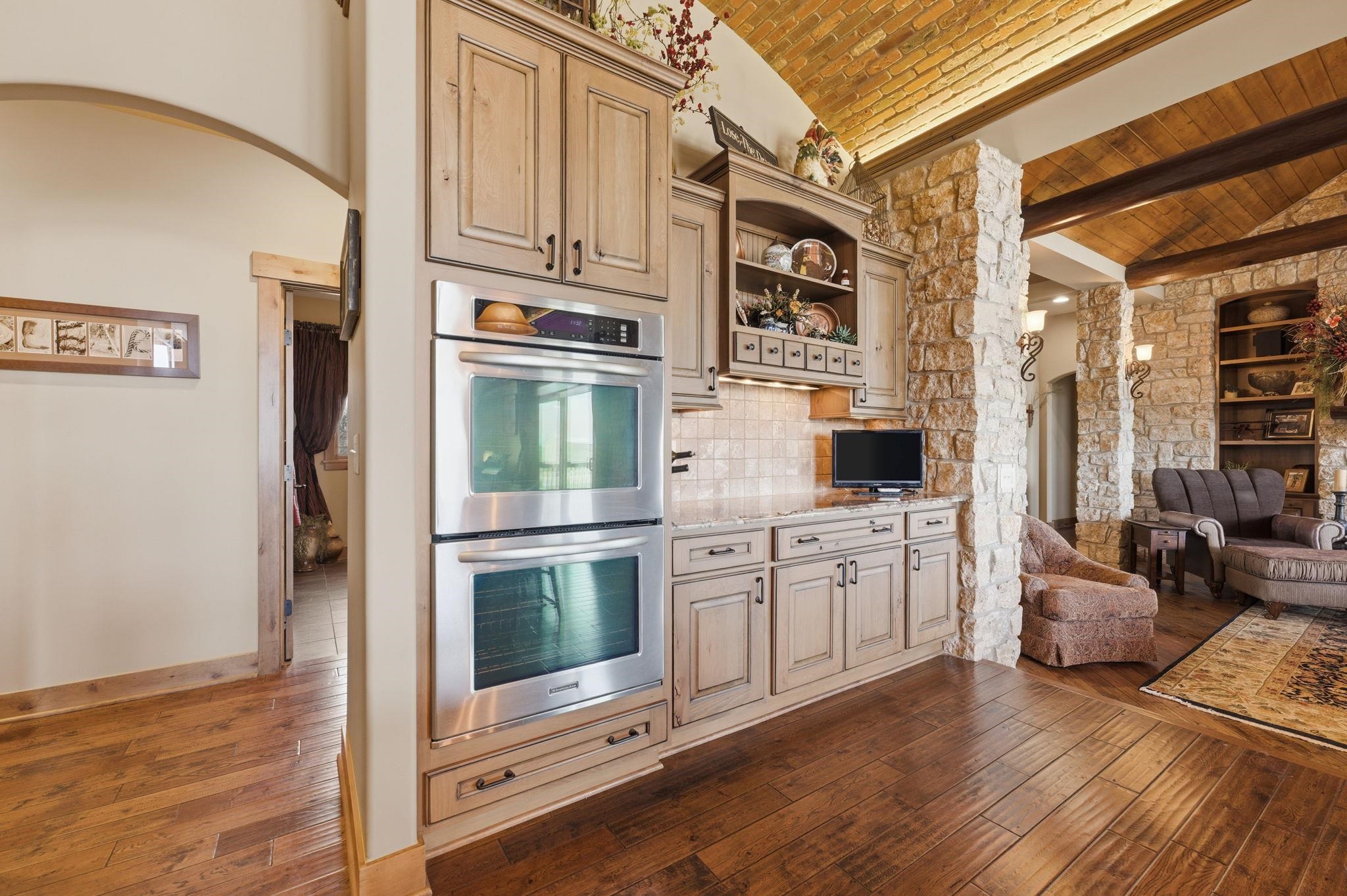 1640 S Lloyd Stearman Drive Benton KS 67017