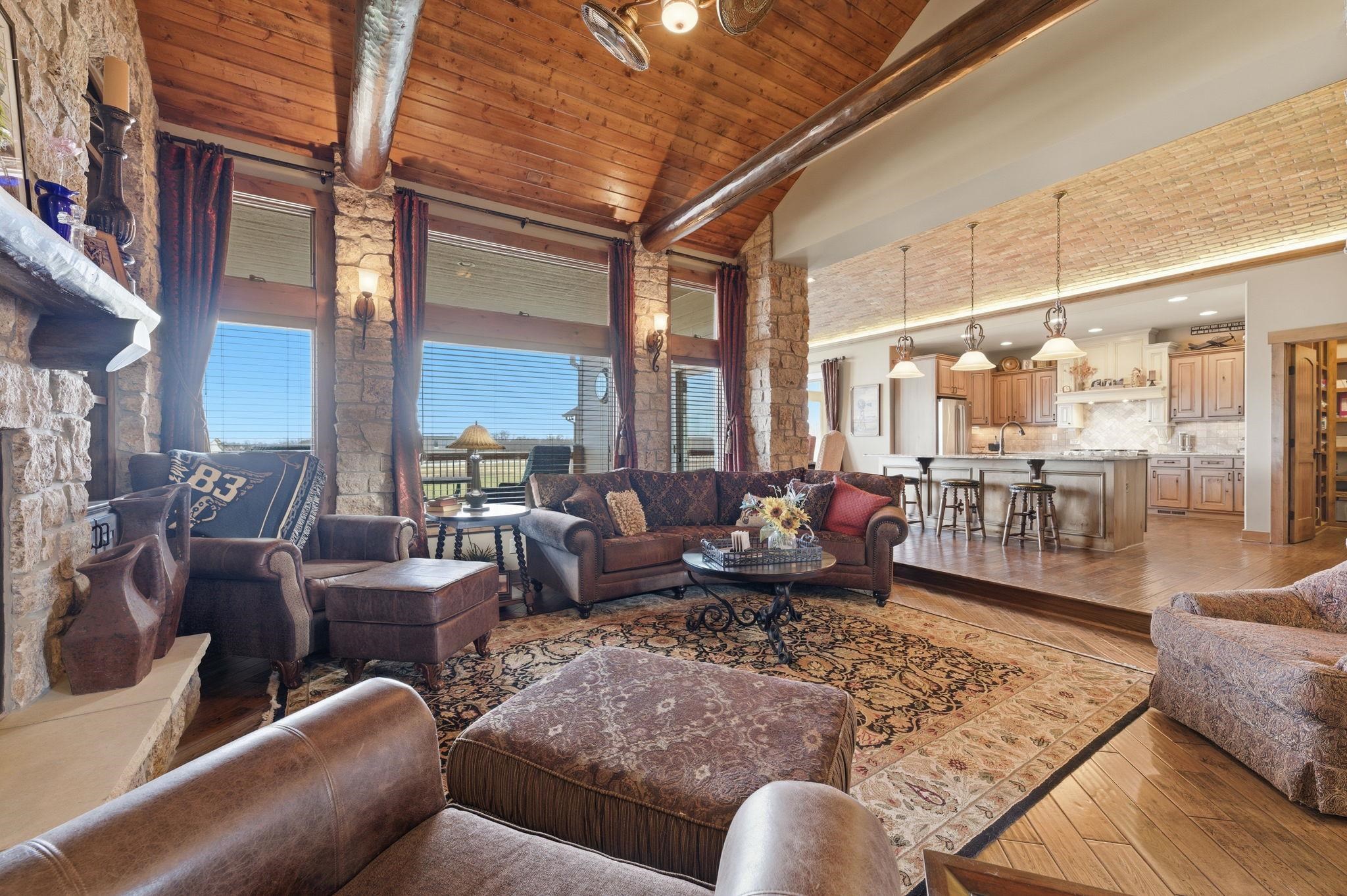 1640 S Lloyd Stearman Drive Benton KS 67017