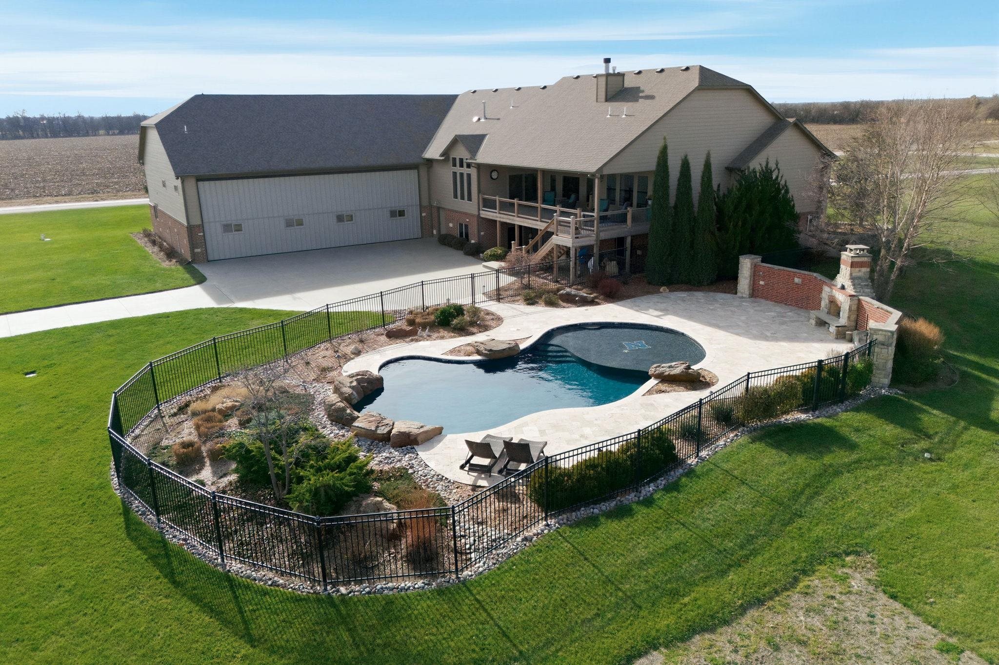 1640 S Lloyd Stearman Drive Benton KS 67017