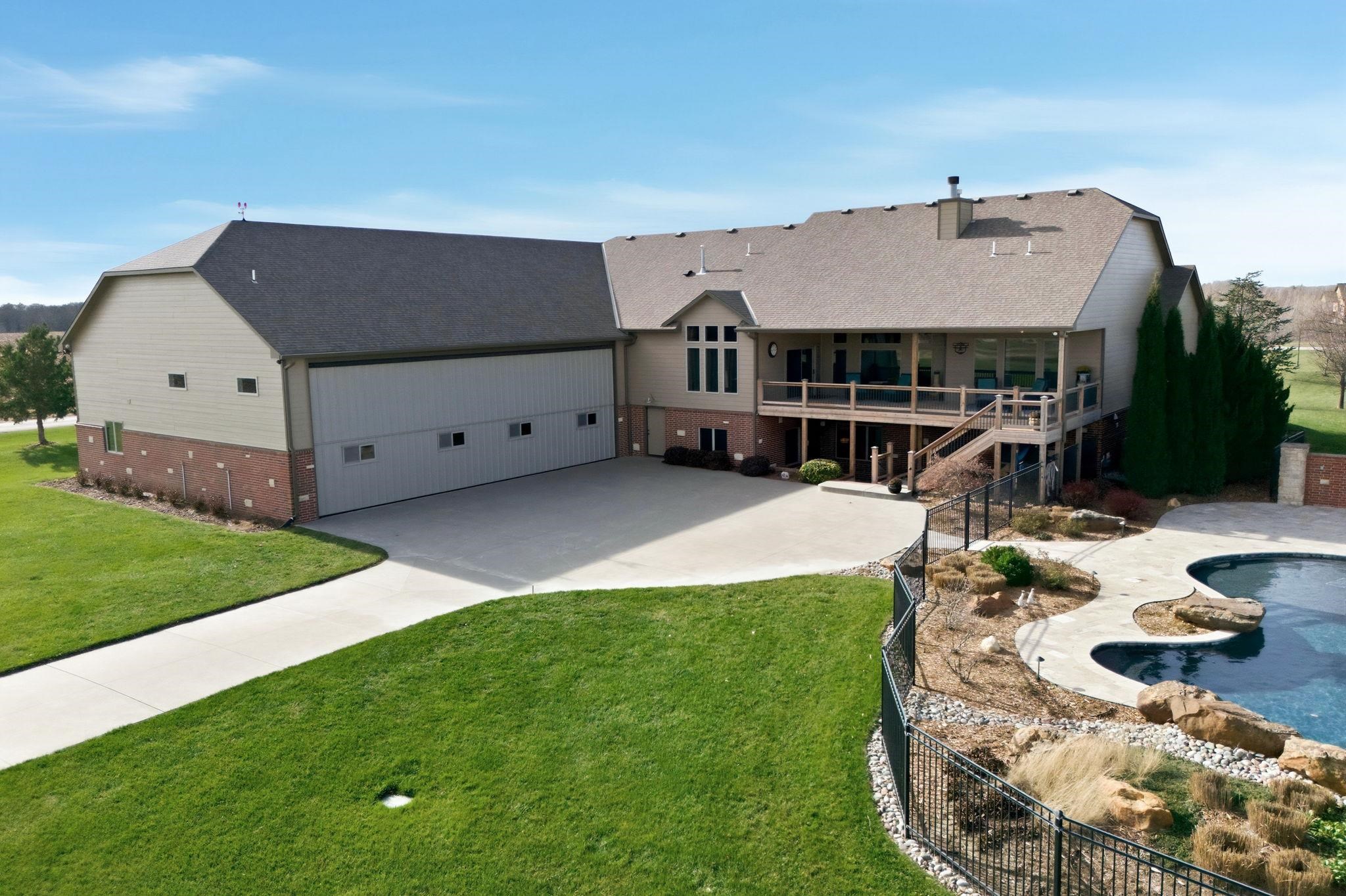 1640 S Lloyd Stearman Drive Benton KS 67017