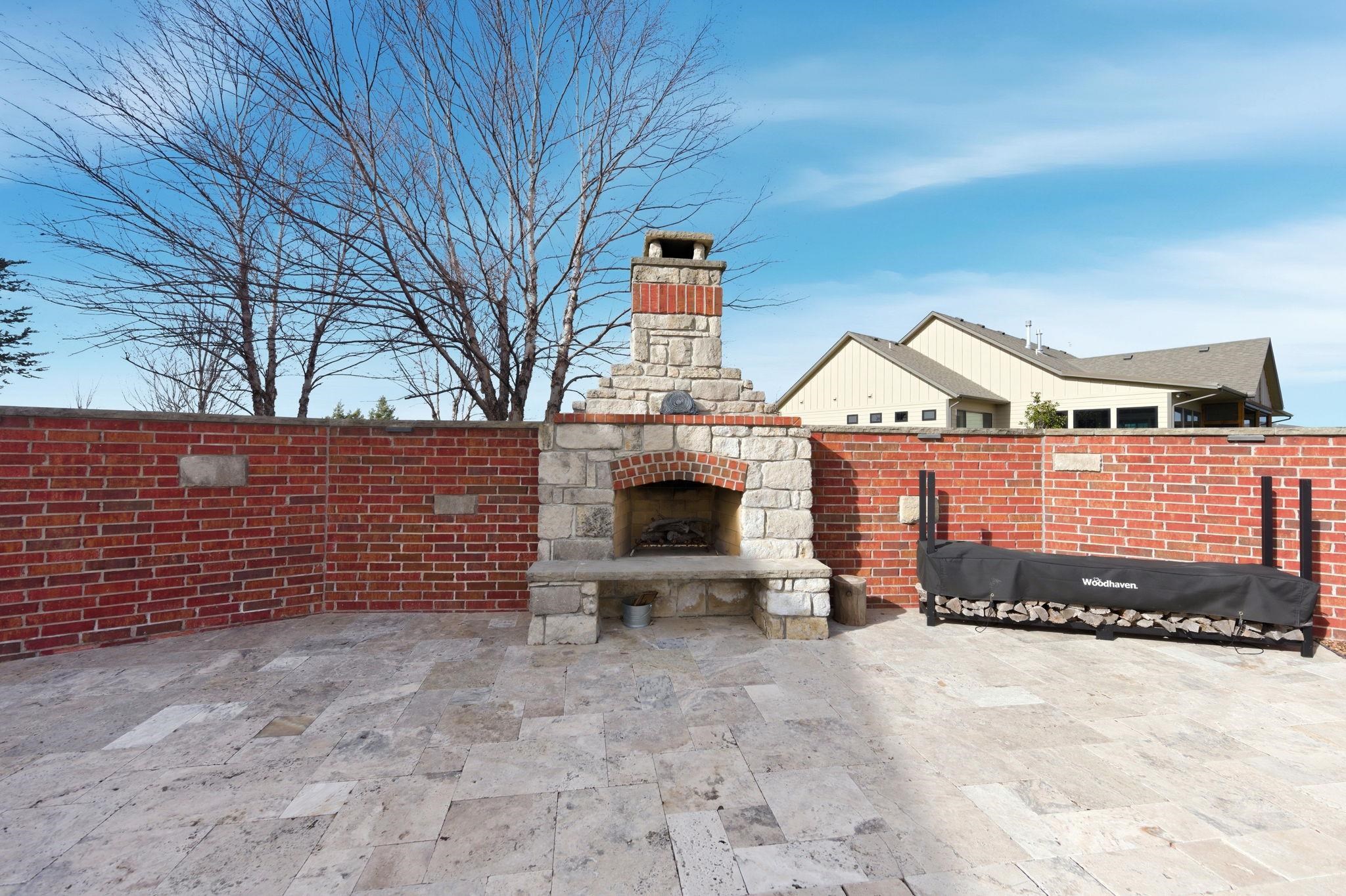 1640 S Lloyd Stearman Drive Benton KS 67017