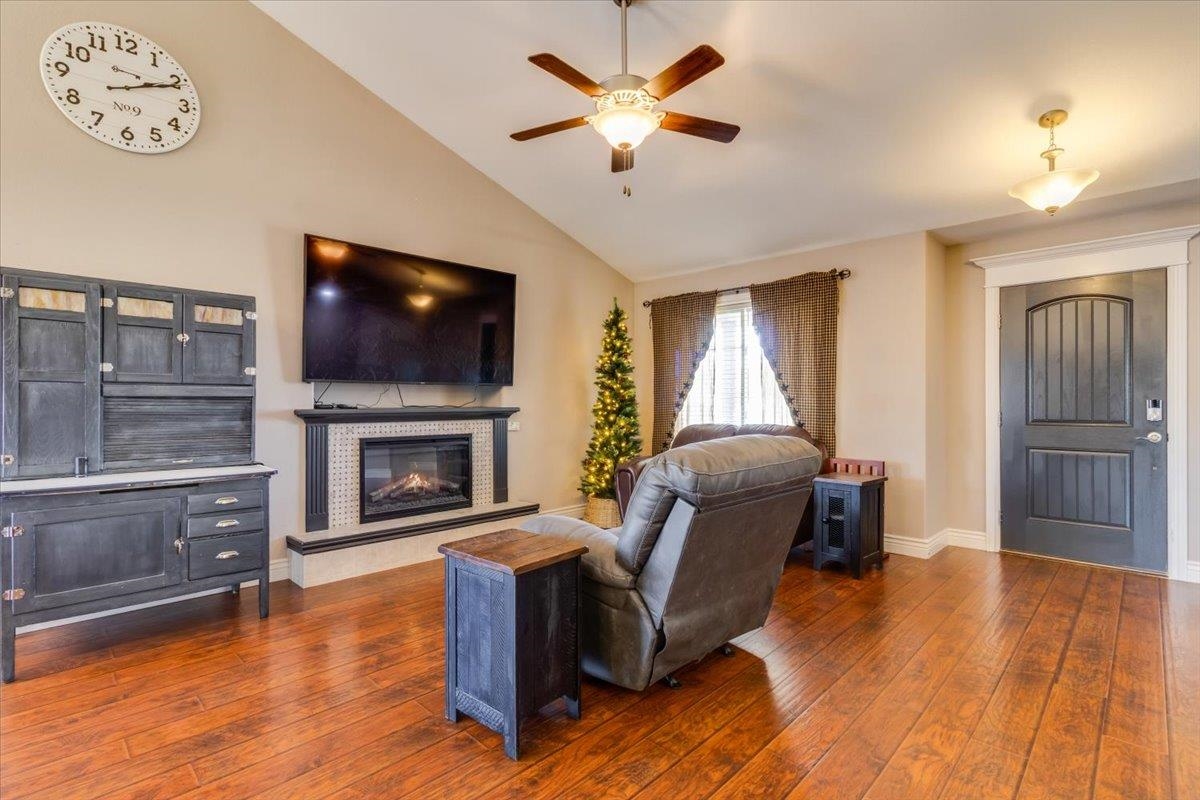 2717 S Westgate Wichita KS 67215