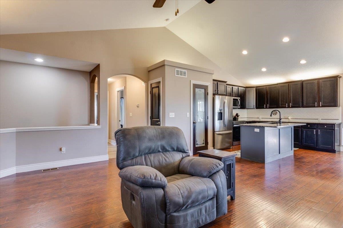 2717 S Westgate Wichita KS 67215