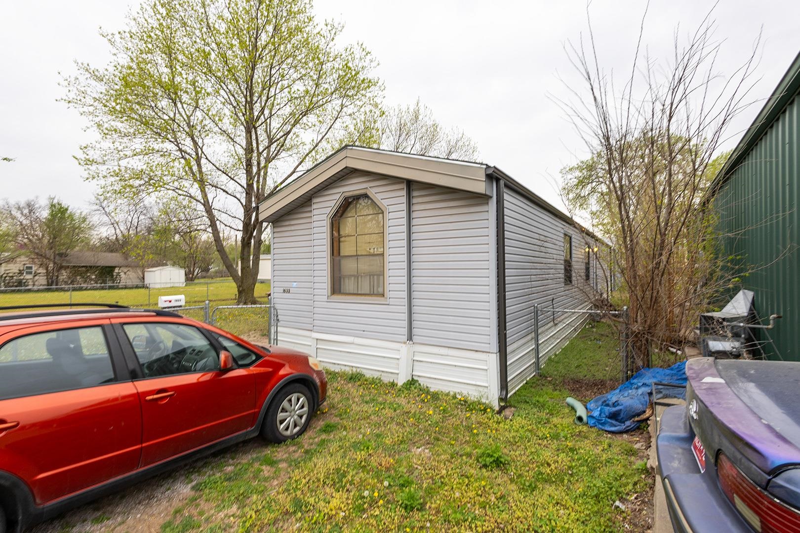 1633 S Vine Street Wichita KS 67213