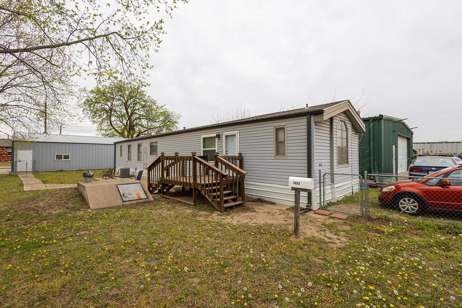 1633 S Vine Street Wichita KS 67213