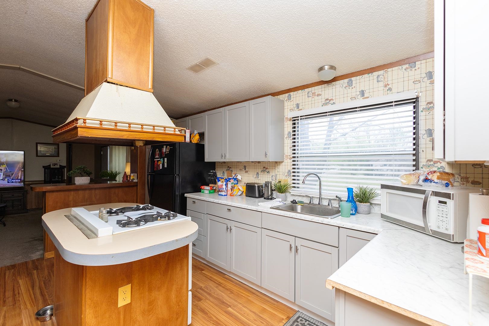 1633 S Vine Street Wichita KS 67213