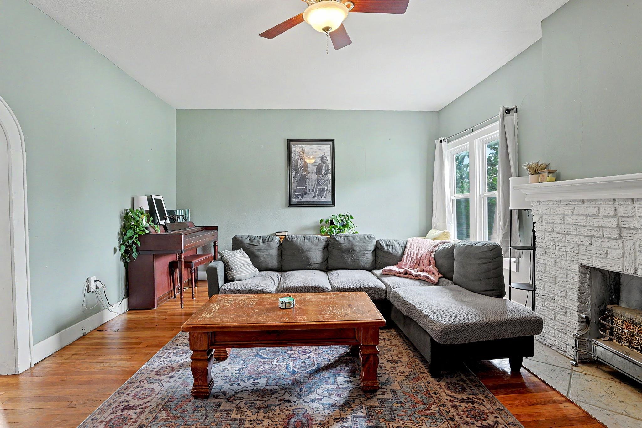 448 S Belmont Street Wichita KS 67218