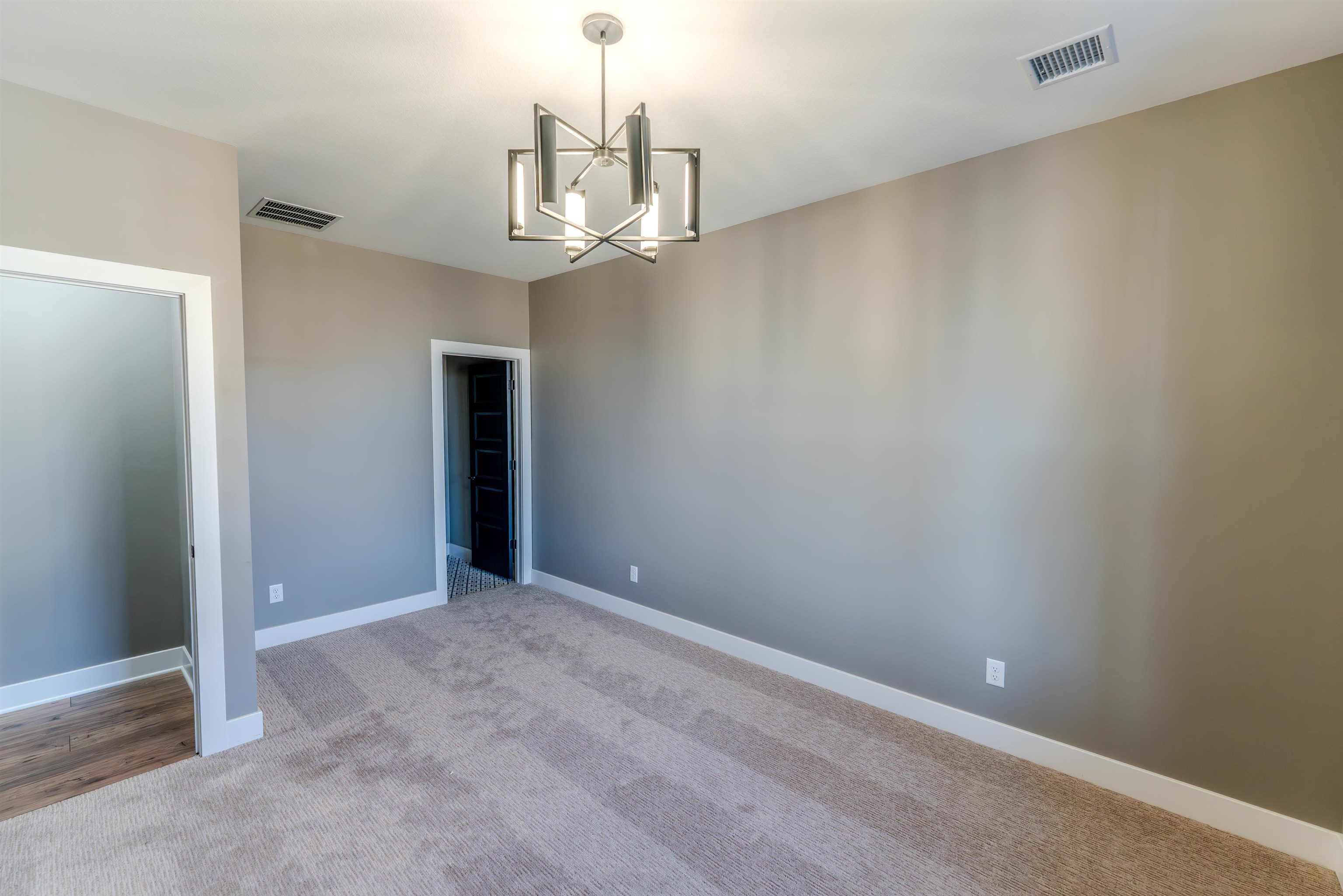 4542 N Sandkey Street Wichita KS 67204