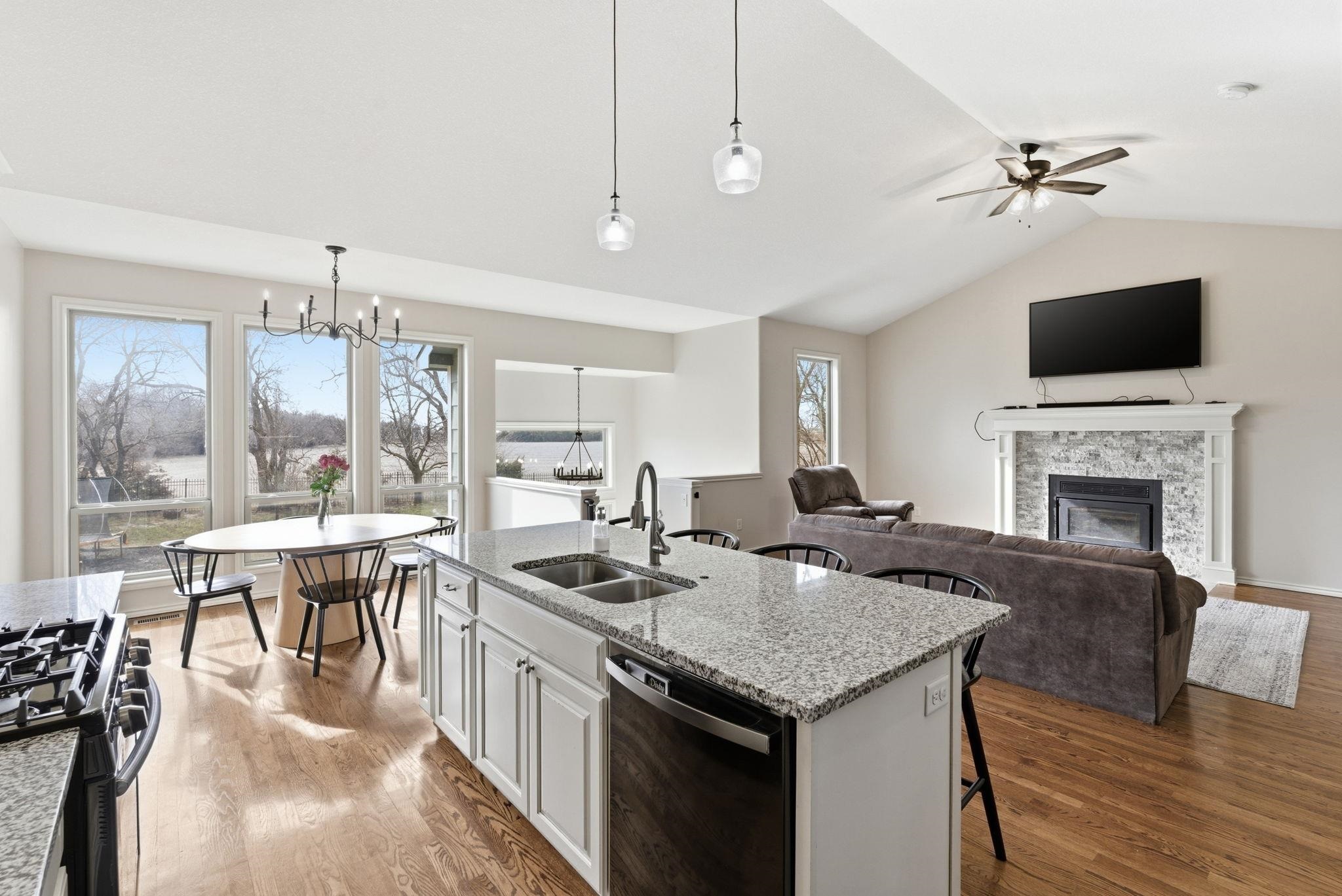 1233 E Bearhill Circle Park City KS 67147