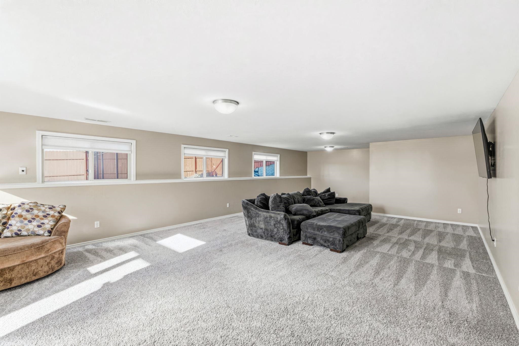 1233 E Bearhill Circle Park City KS 67147