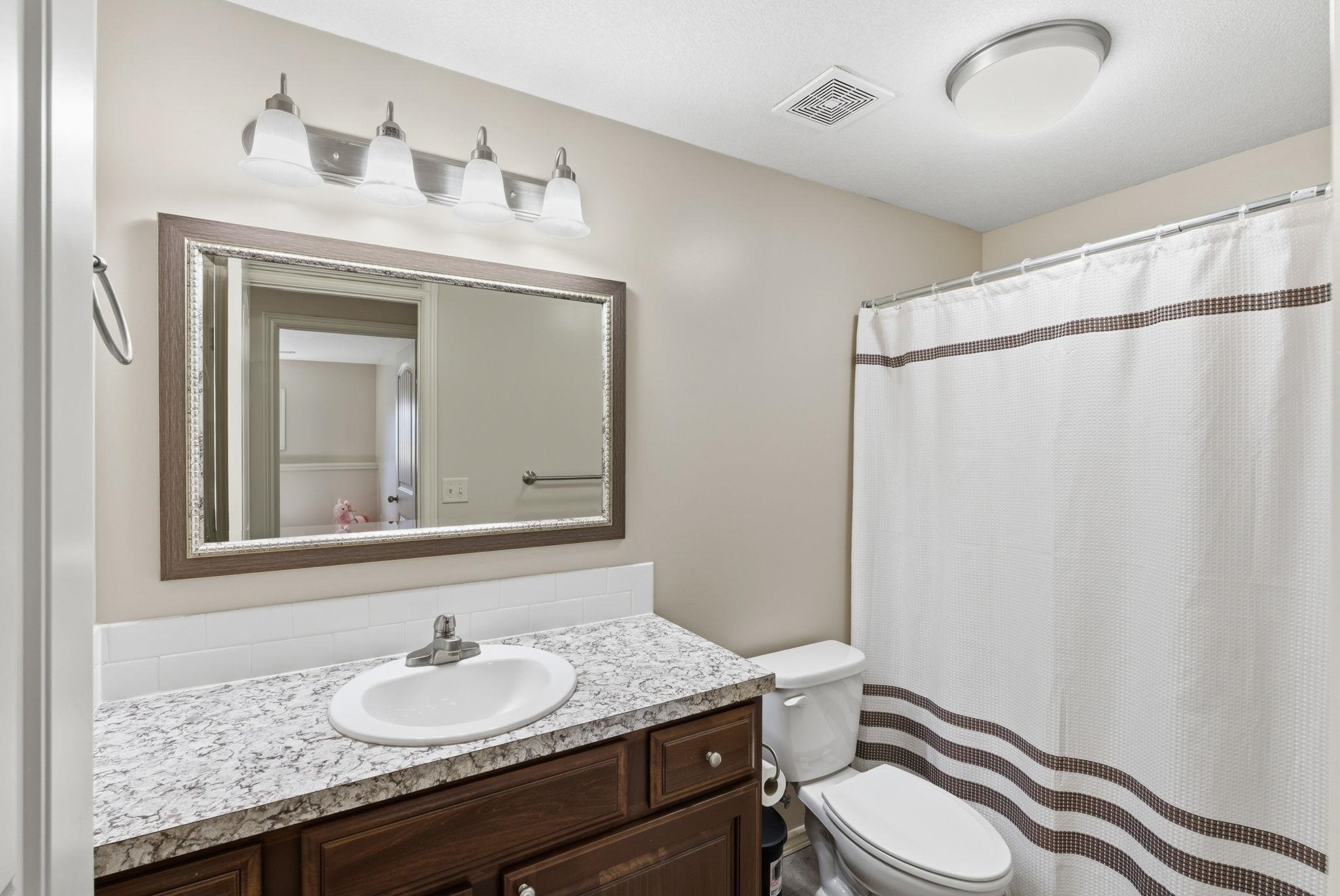 1233 E Bearhill Circle Park City KS 67147