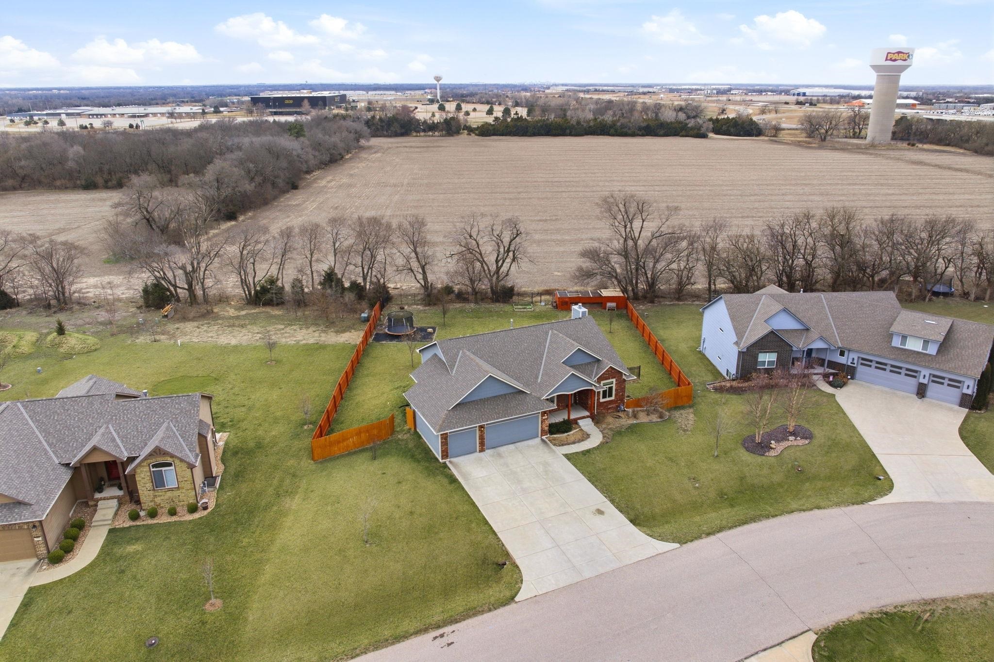 1233 E Bearhill Circle Park City KS 67147