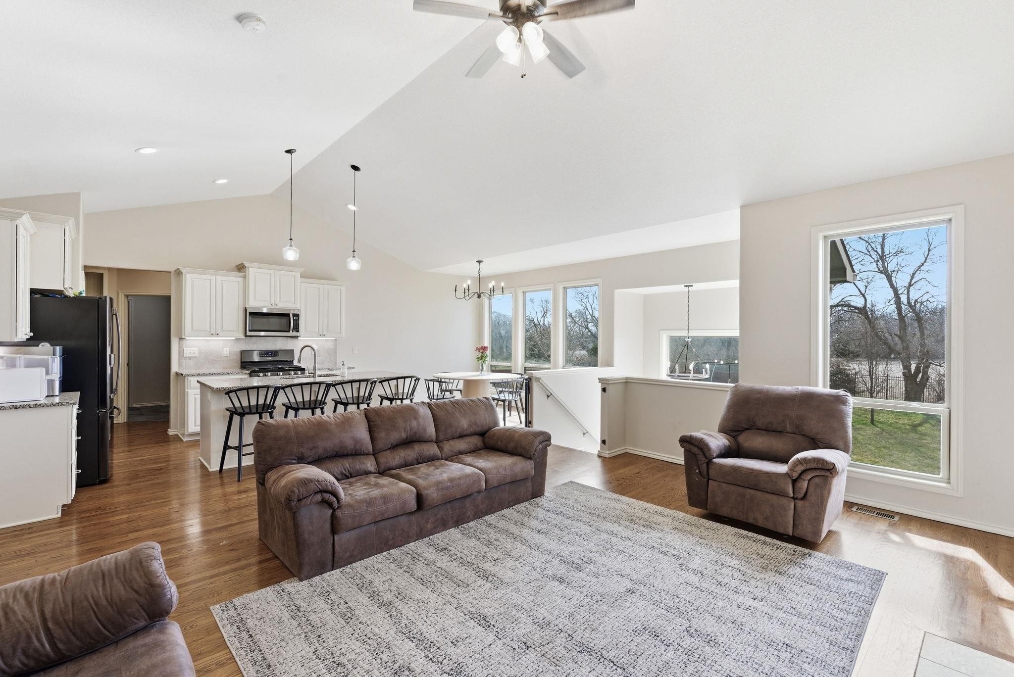 1233 E Bearhill Circle Park City KS 67147