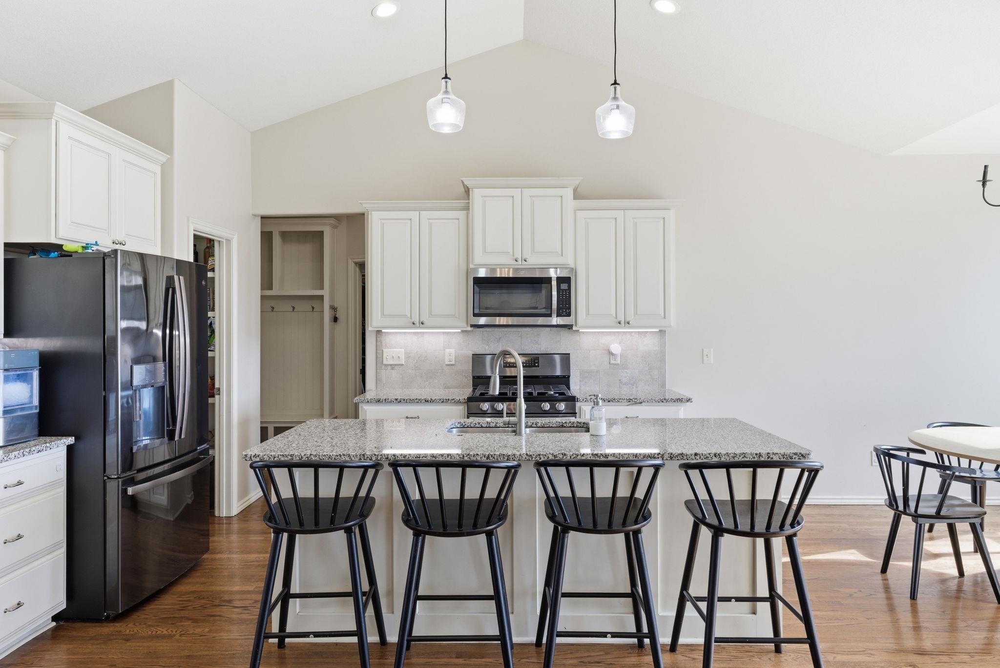 1233 E Bearhill Circle Park City KS 67147