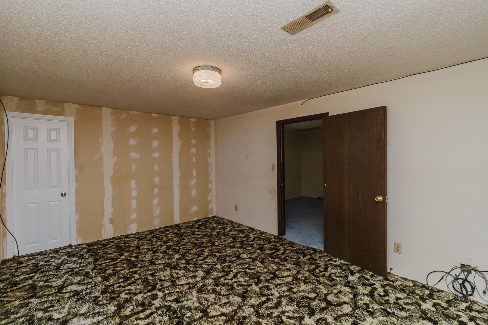 4915 Arlene Wichita KS 67220