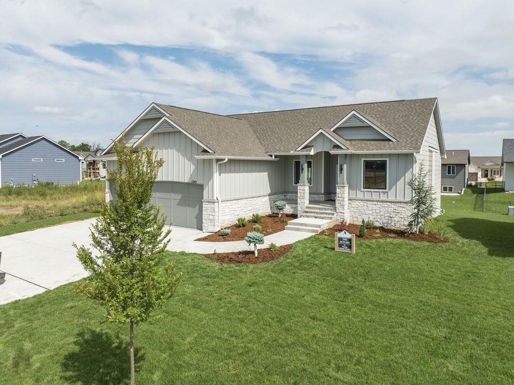 1242 W Ravendale Lane Goddard KS 67052