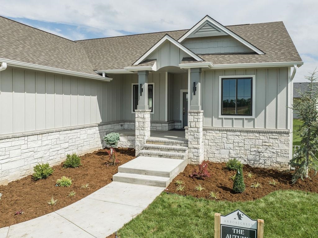 1242 W Ravendale Lane Goddard KS 67052