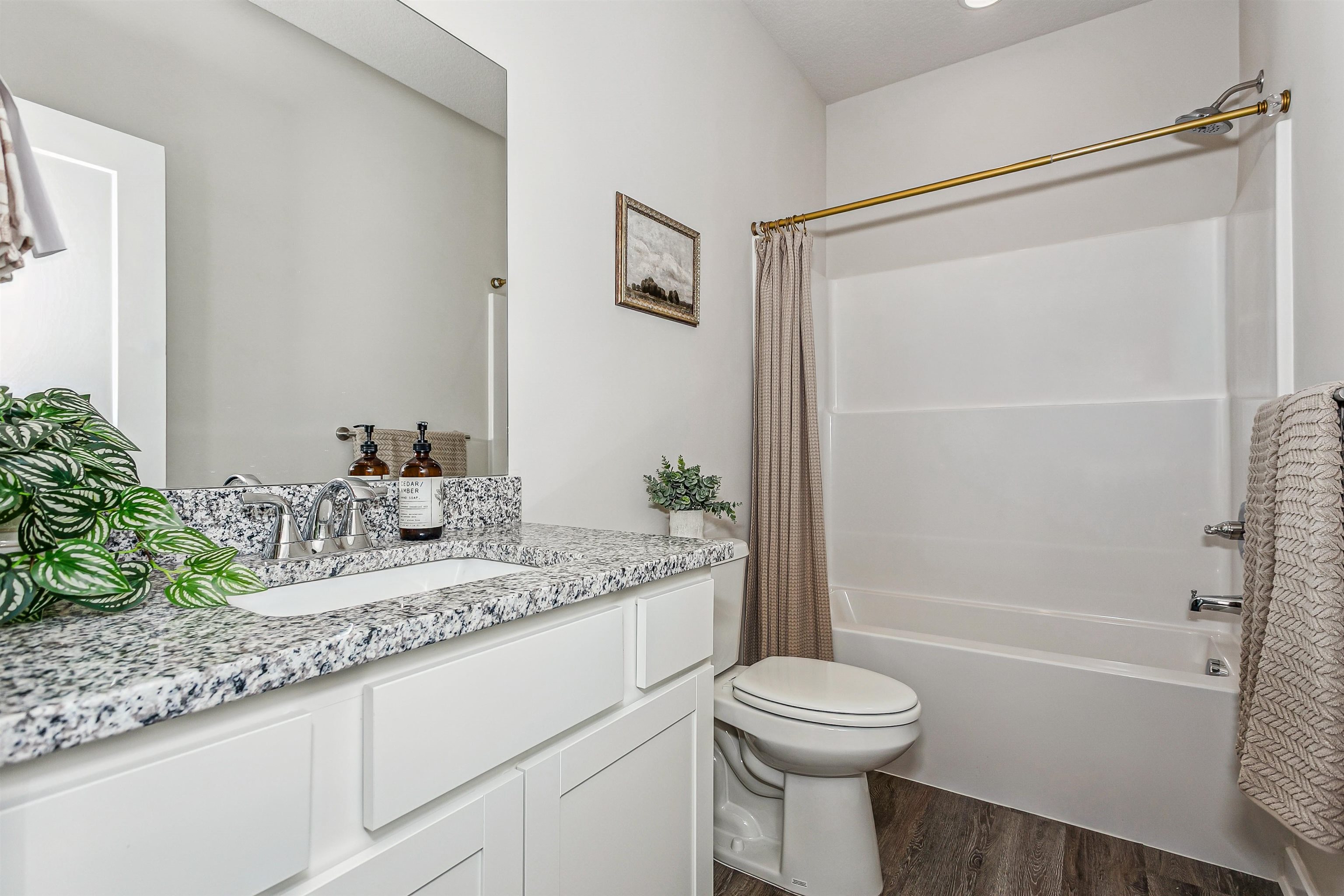 1607 N Emerald Valley Drive Mulvane KS 67110