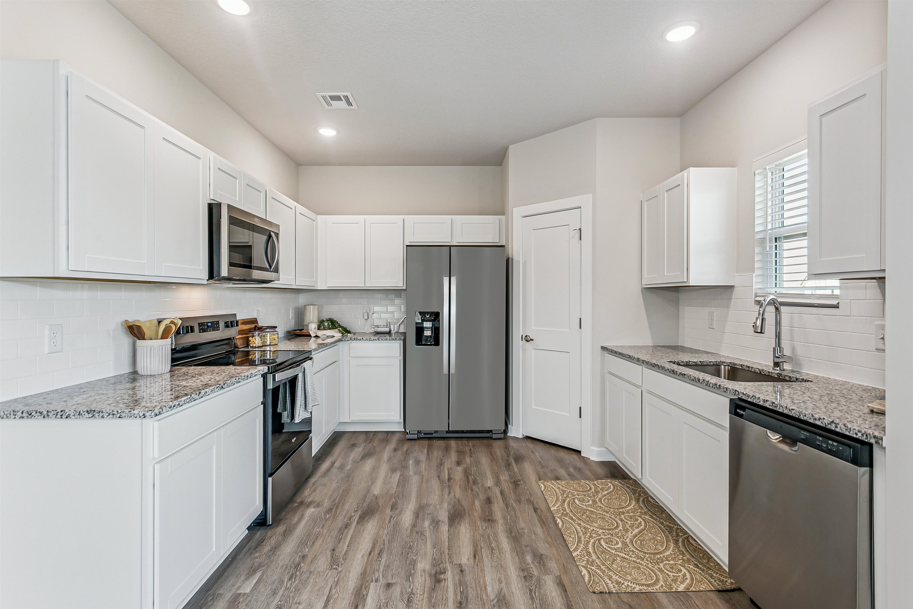 1607 N Emerald Valley Drive Mulvane KS 67110