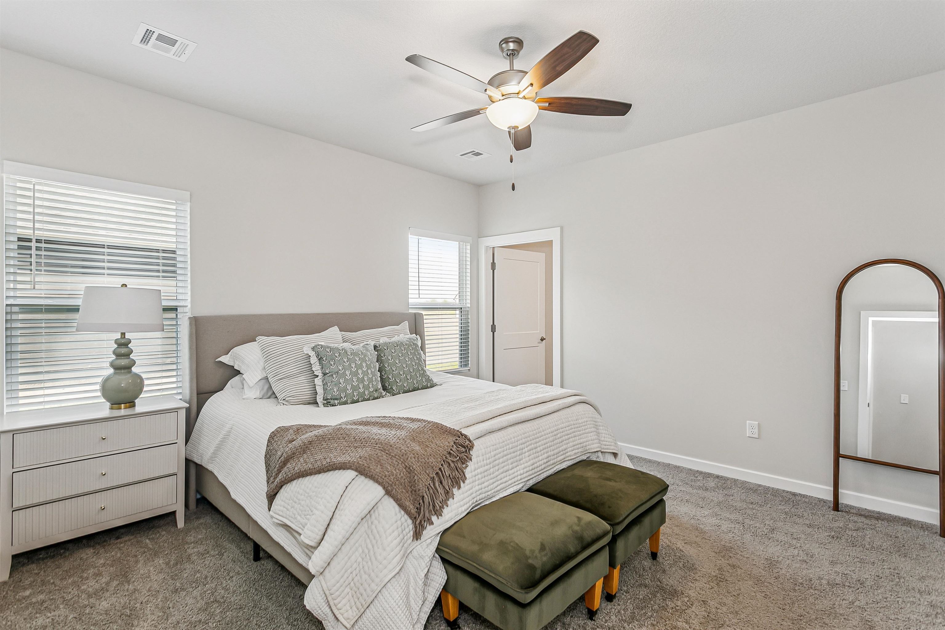 1607 N Emerald Valley Drive Mulvane KS 67110