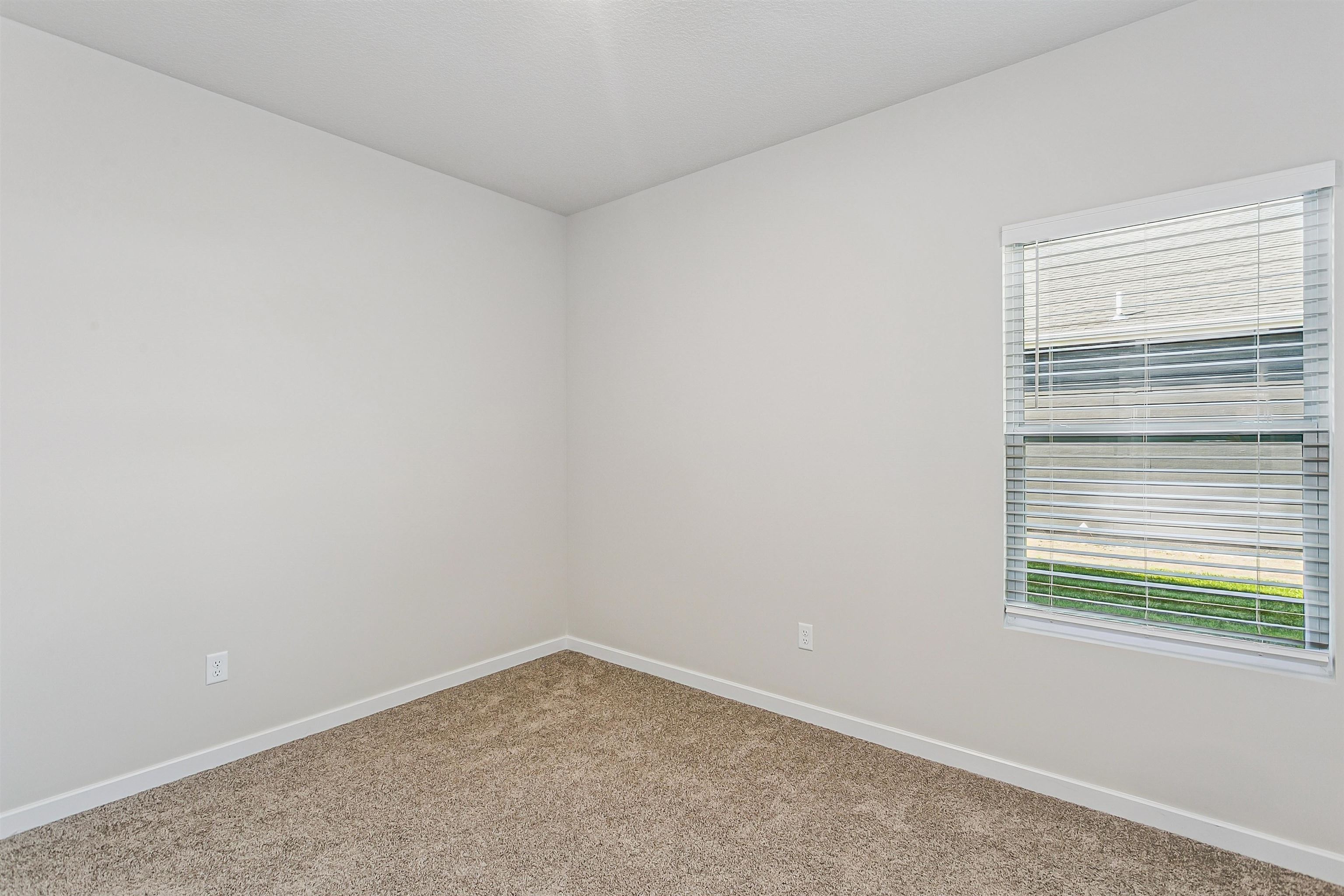 1607 N Emerald Valley Drive Mulvane KS 67110