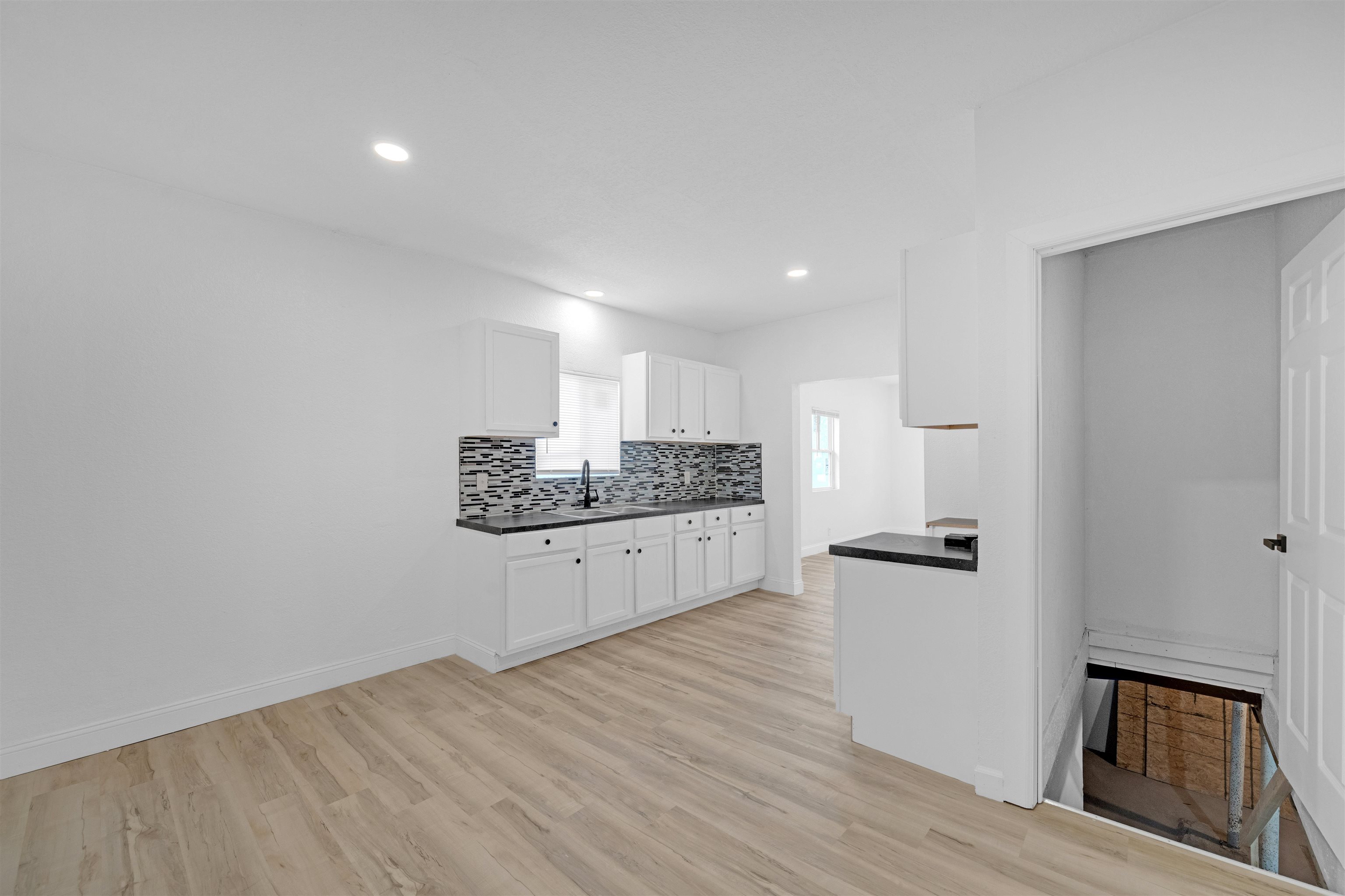 1106 N Grove Avenue Wichita KS 67214