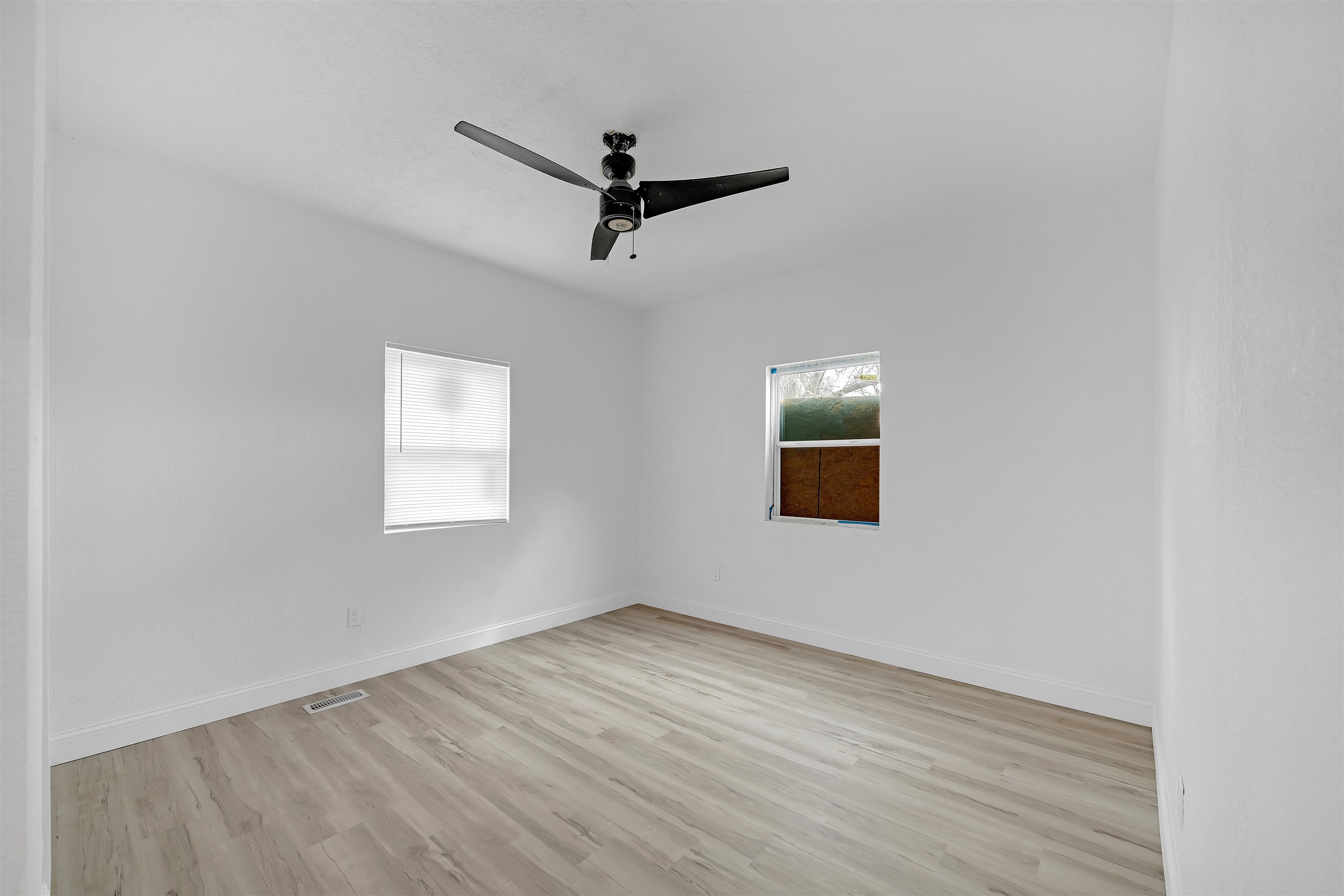 1106 N Grove Avenue Wichita KS 67214