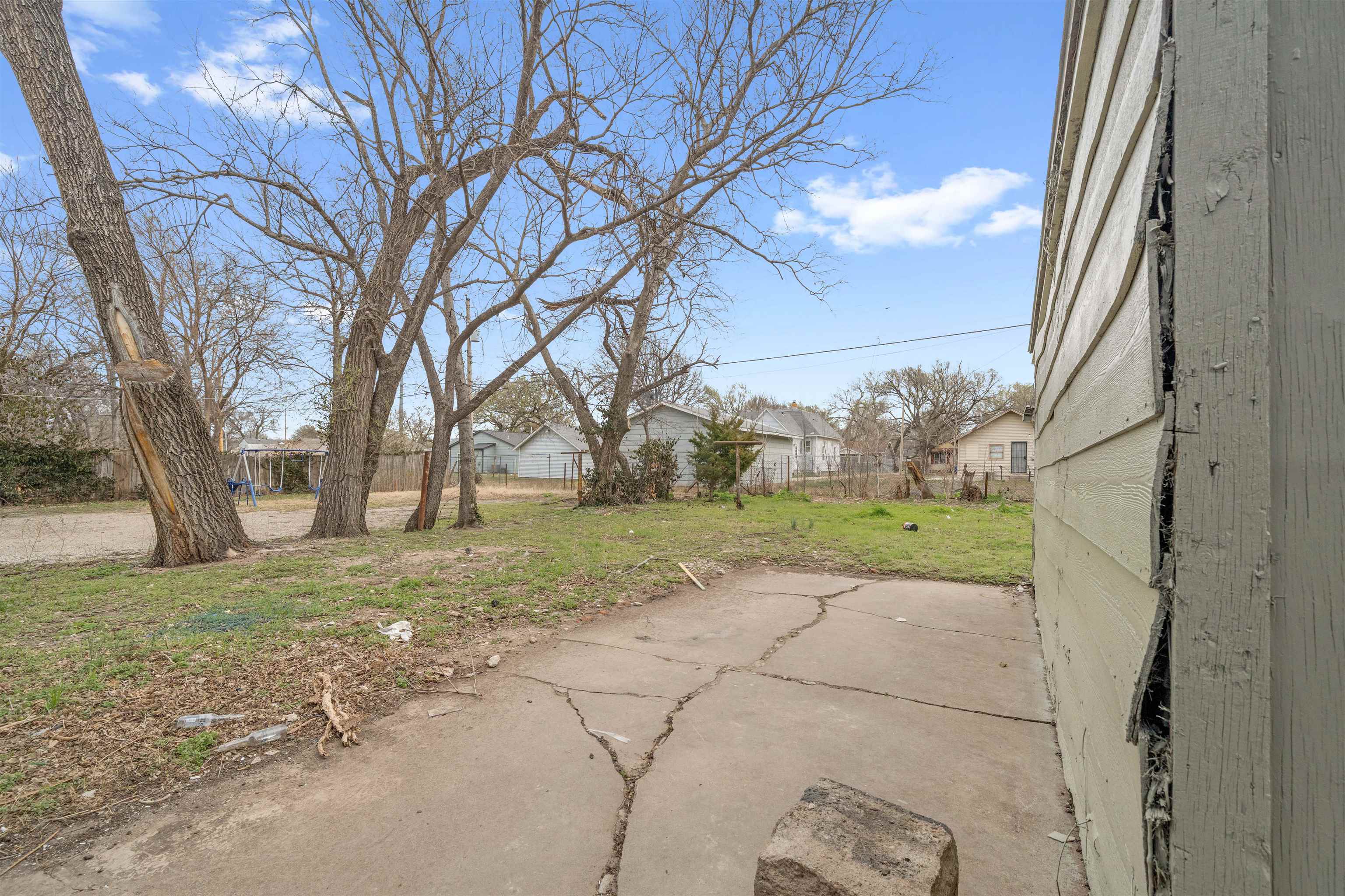 1106 N Grove Avenue Wichita KS 67214