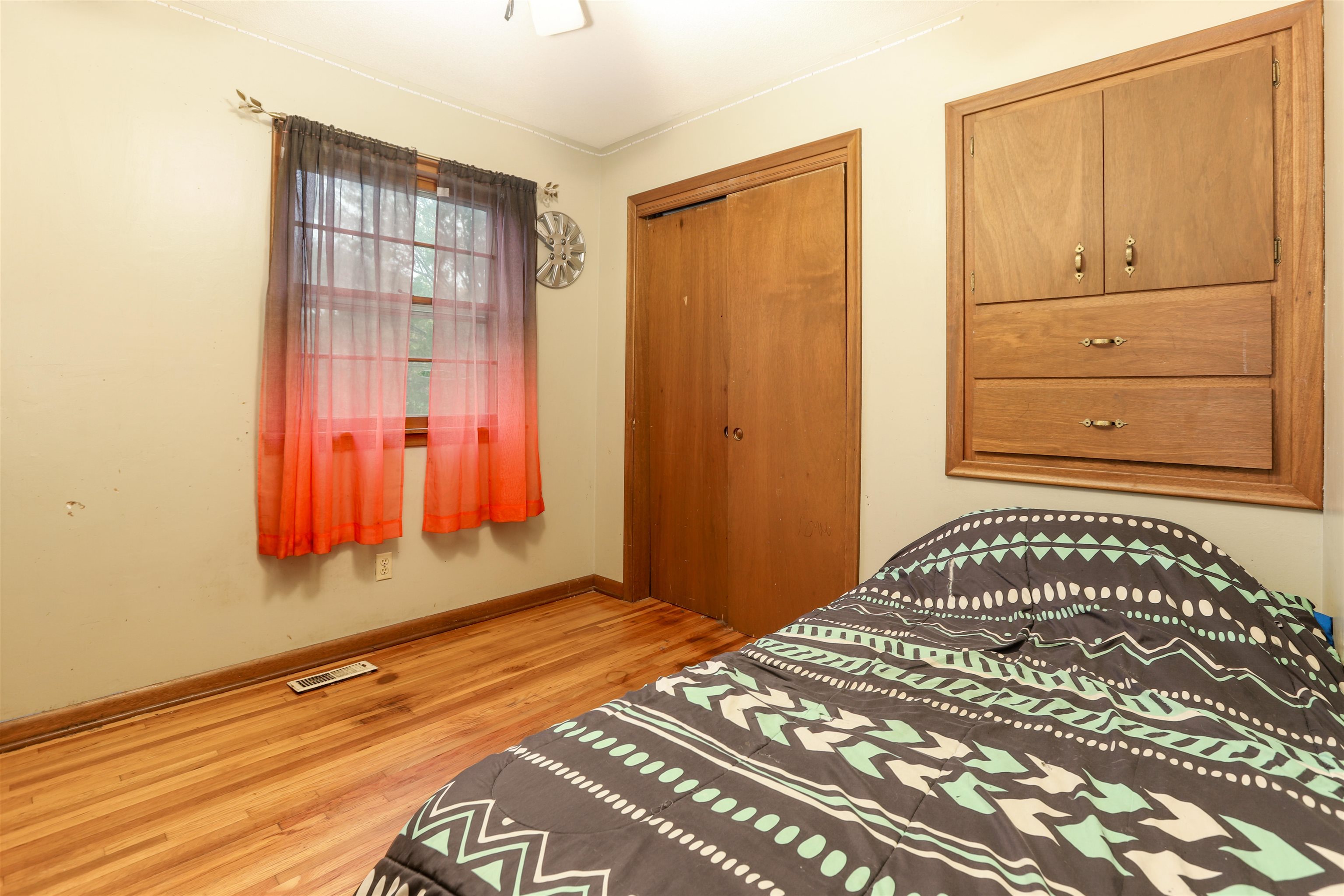 1239 N Illinois Street Wichita KS 67203