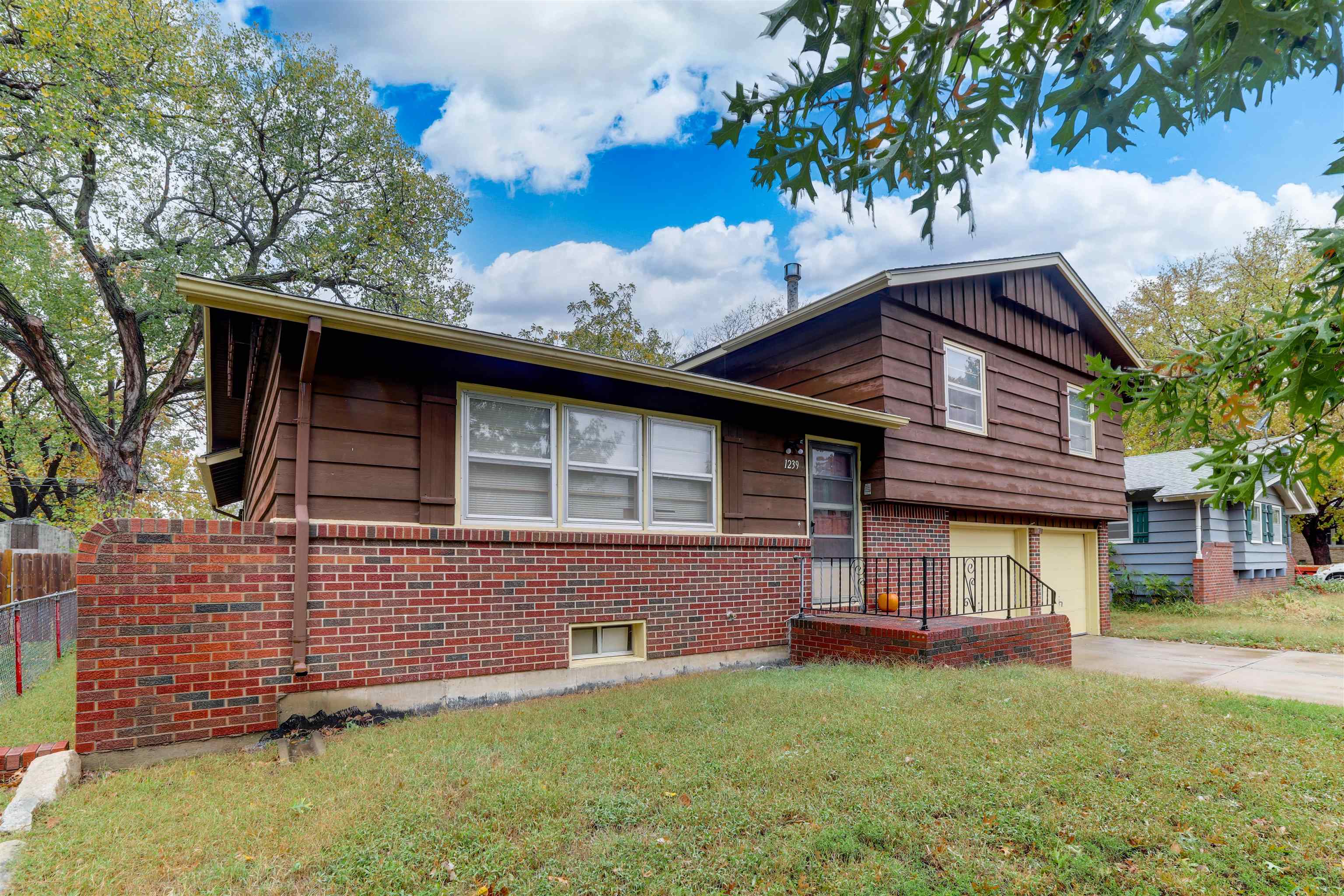 1239 N Illinois Street Wichita KS 67203