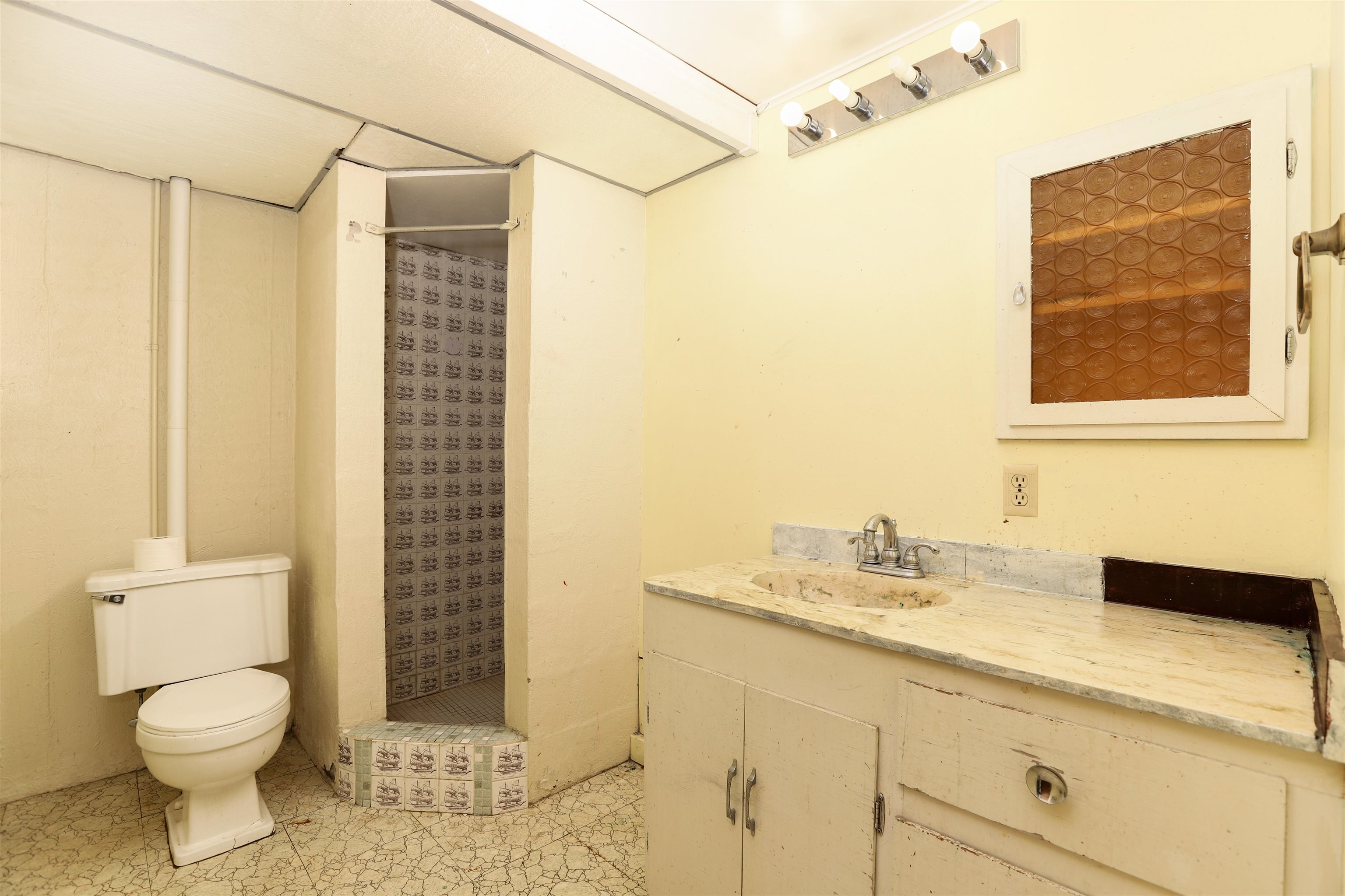 1239 N Illinois Street Wichita KS 67203