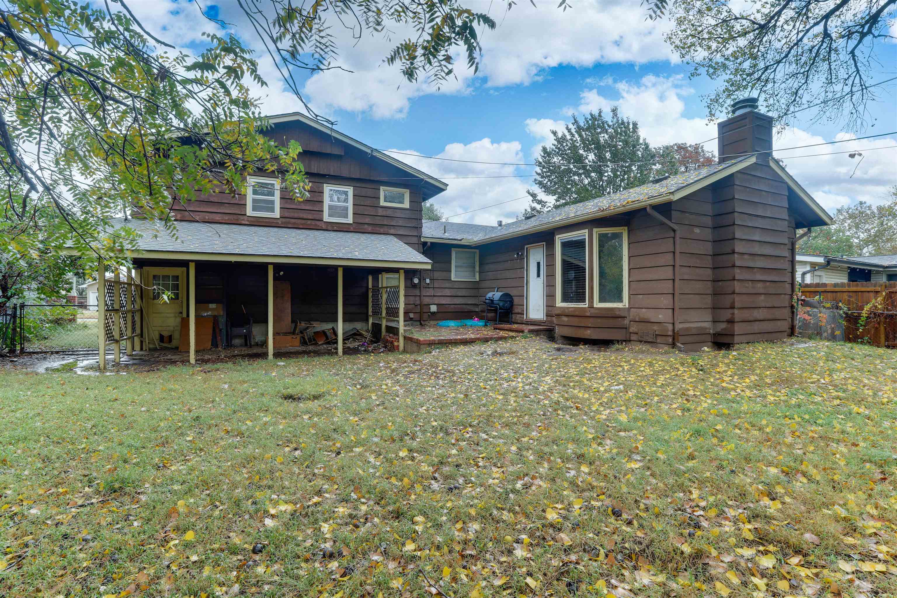 1239 N Illinois Street Wichita KS 67203