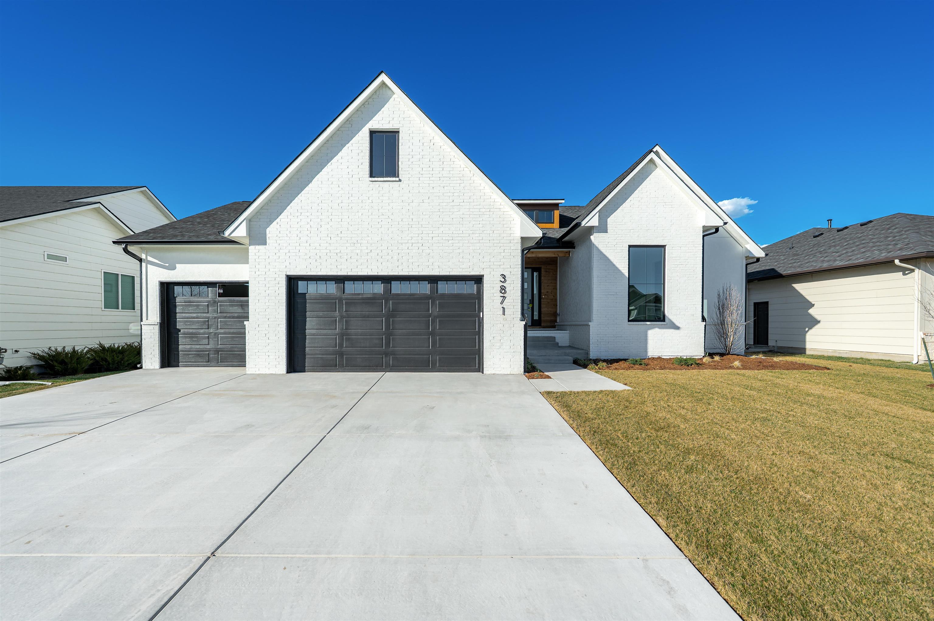 3871 N Estancia Court Wichita KS 67205