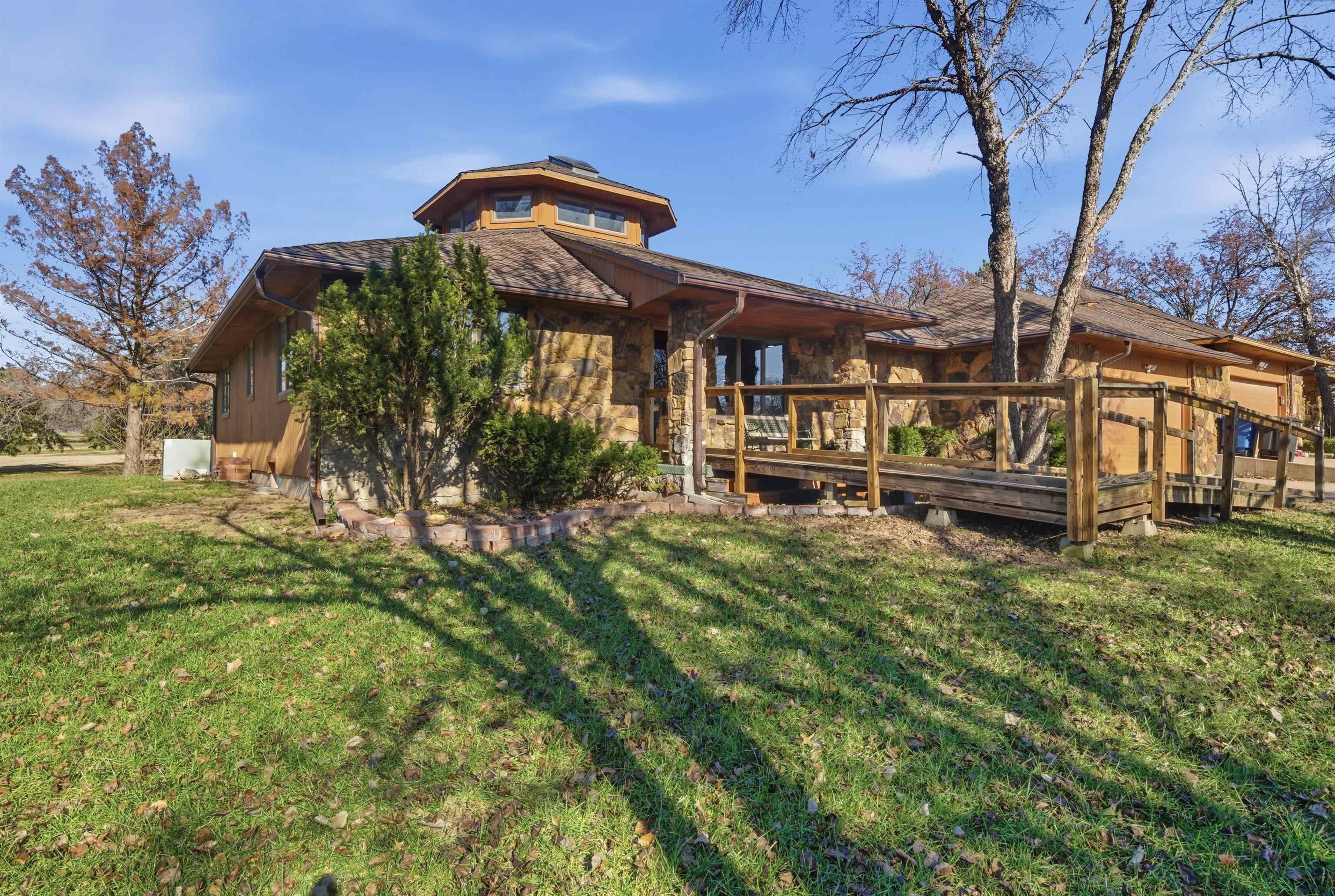 3 Debra Circle Augusta KS 67010