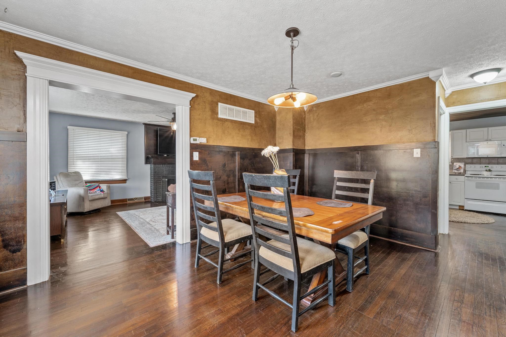 257 Clarence Wichita KS 67203-1338