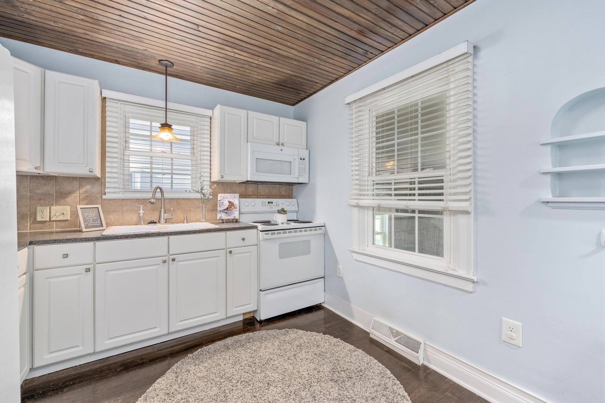 257 Clarence Wichita KS 67203-1338