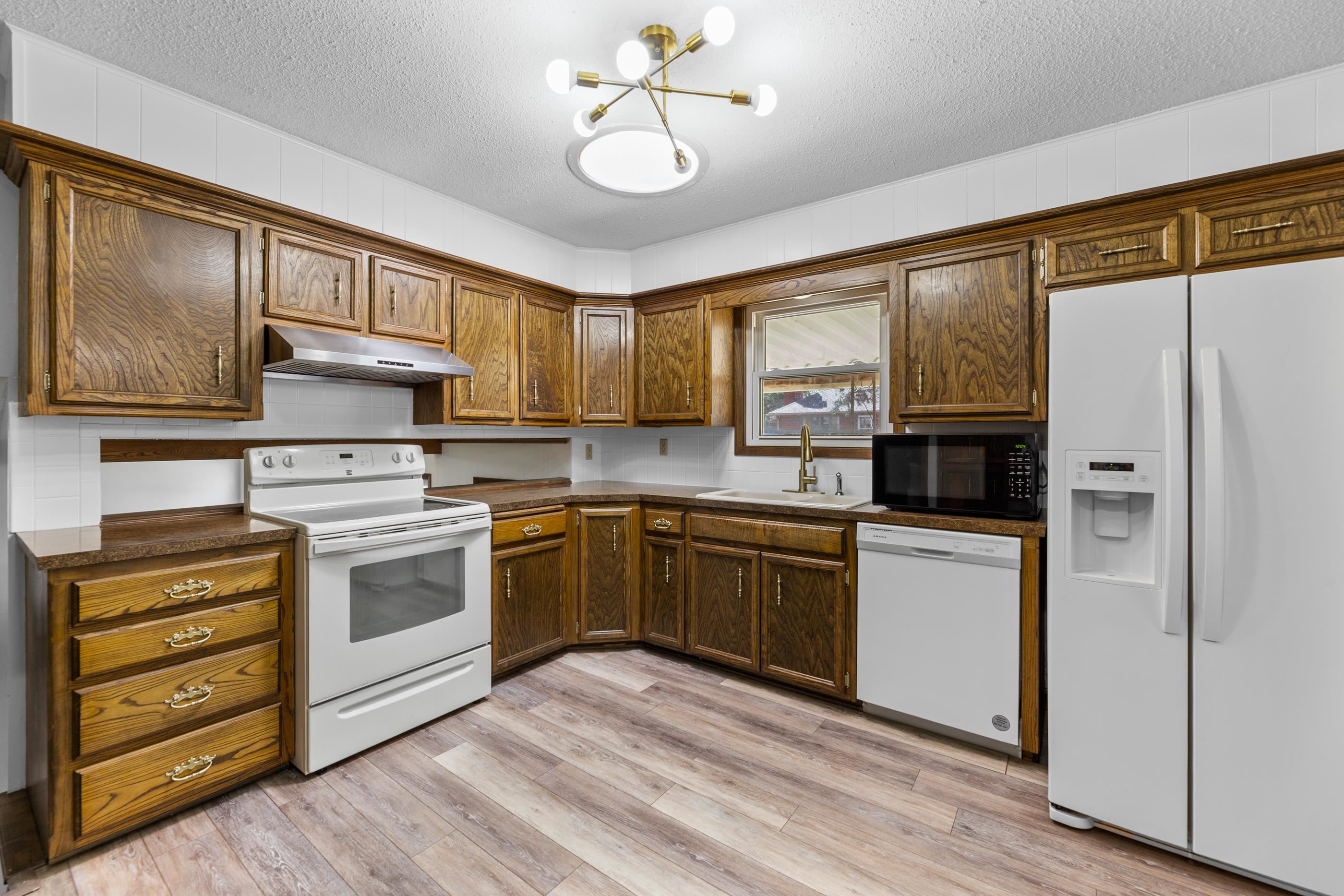 7801 E Pagent Lane Wichita KS 67206