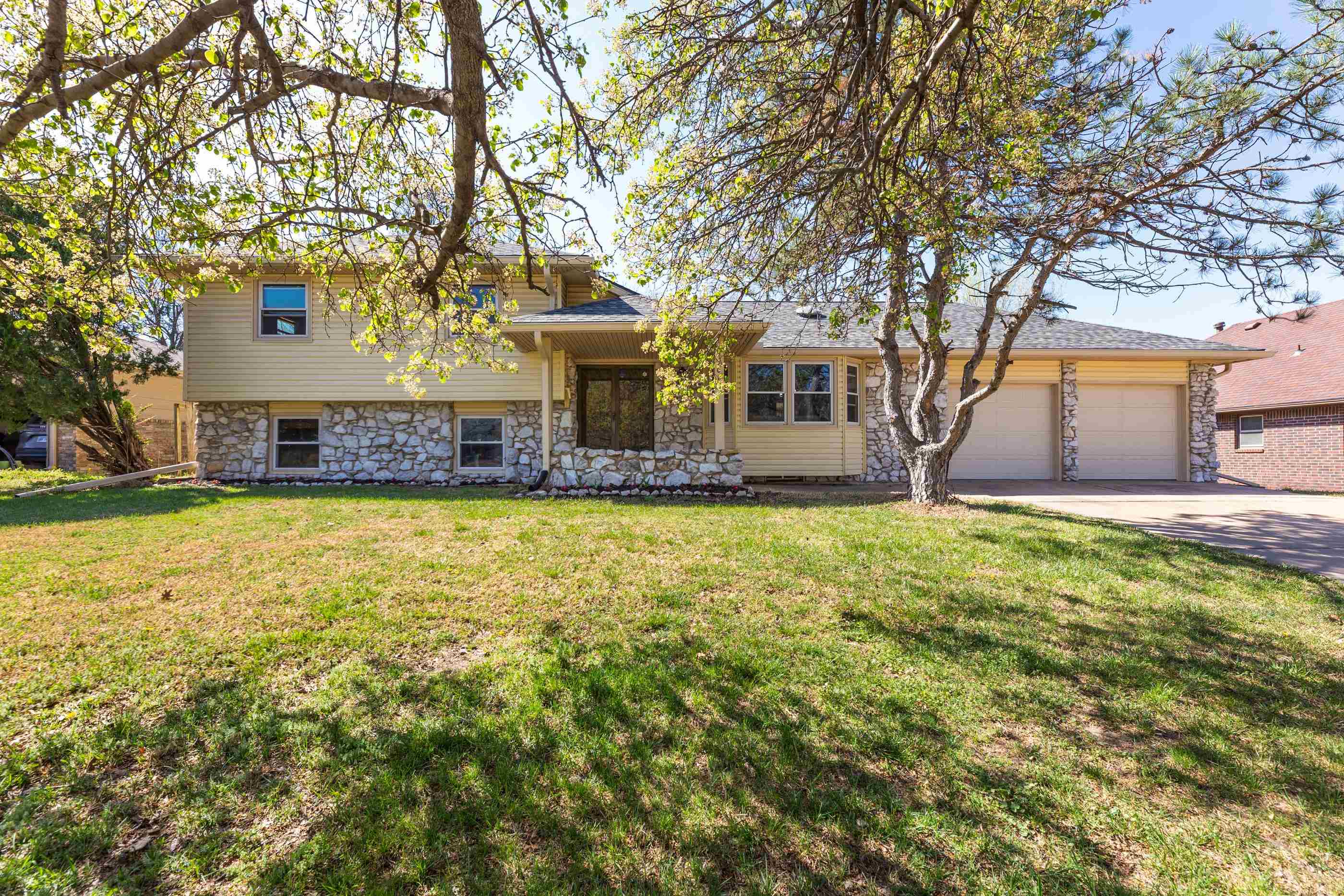 7801 E Pagent Lane Wichita KS 67206