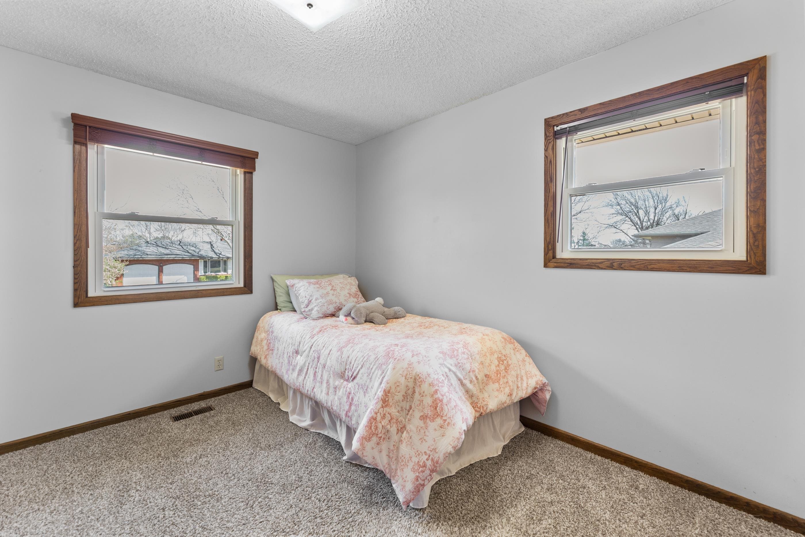 7801 E Pagent Lane Wichita KS 67206