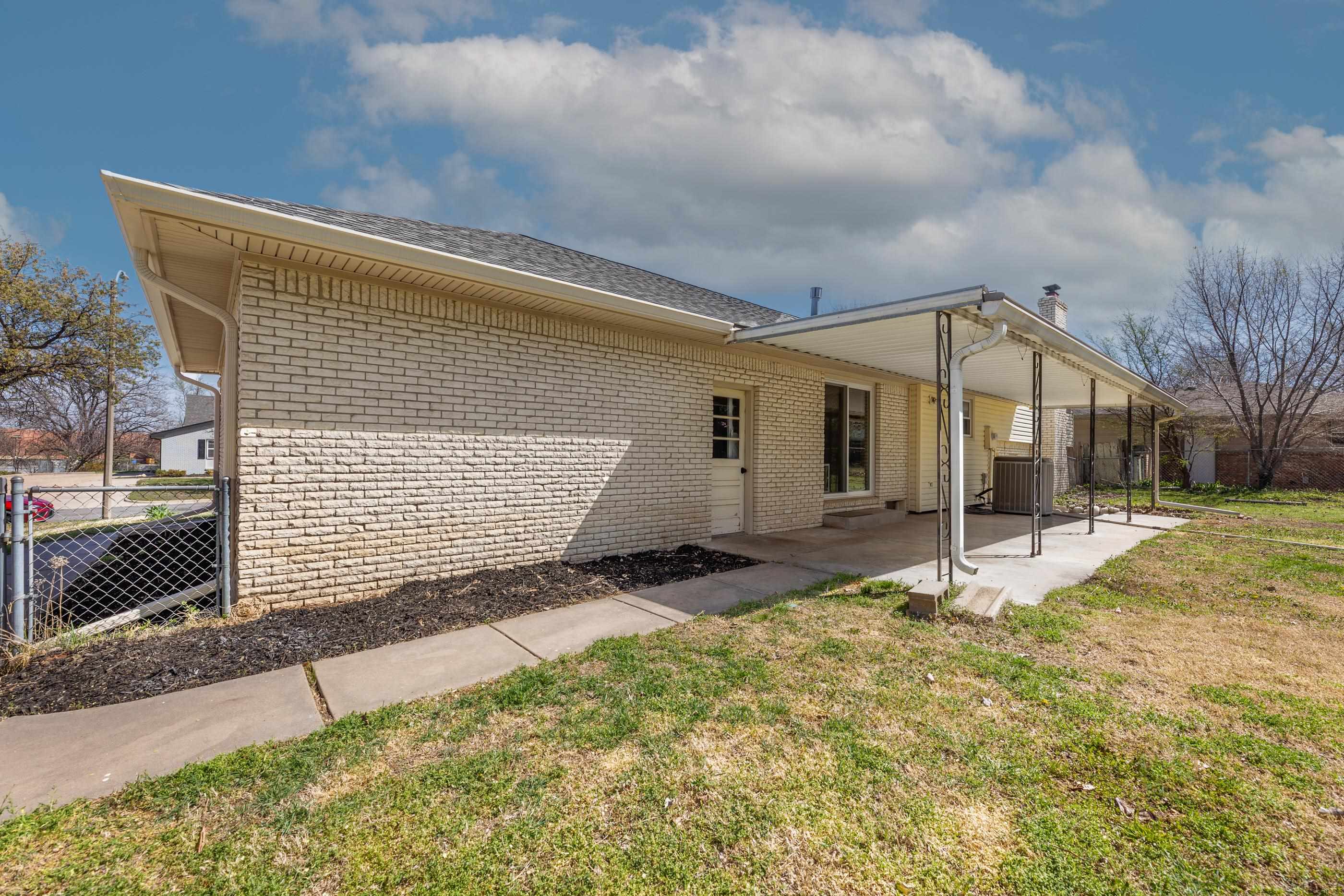 7801 E Pagent Lane Wichita KS 67206