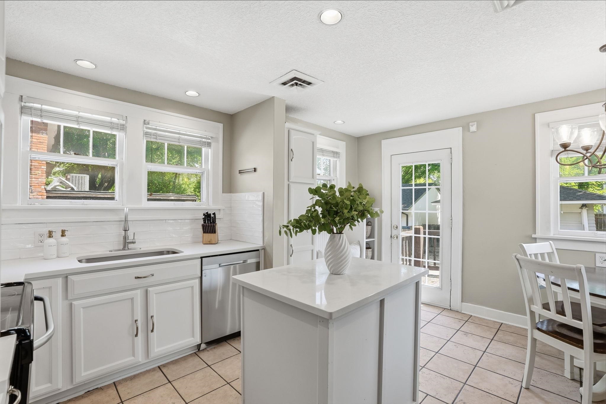 420 N Quentin Wichita KS 67208